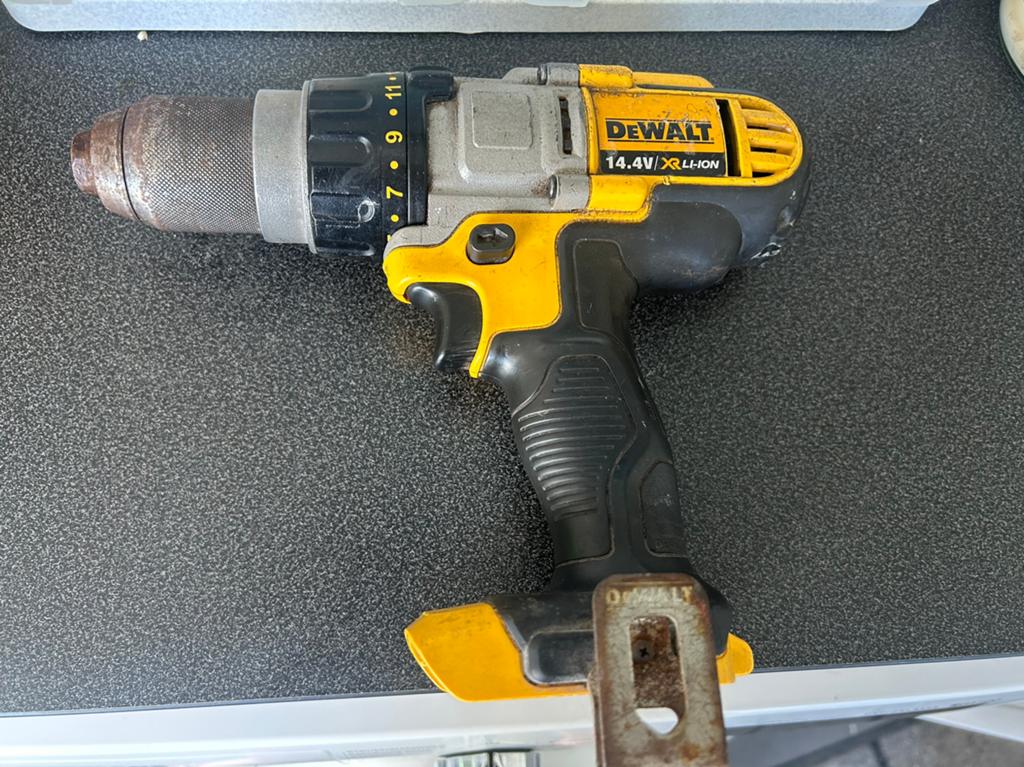 Defecte Accu Boormachine Dewalt, Verzenden, Gebruikt, Boormachine