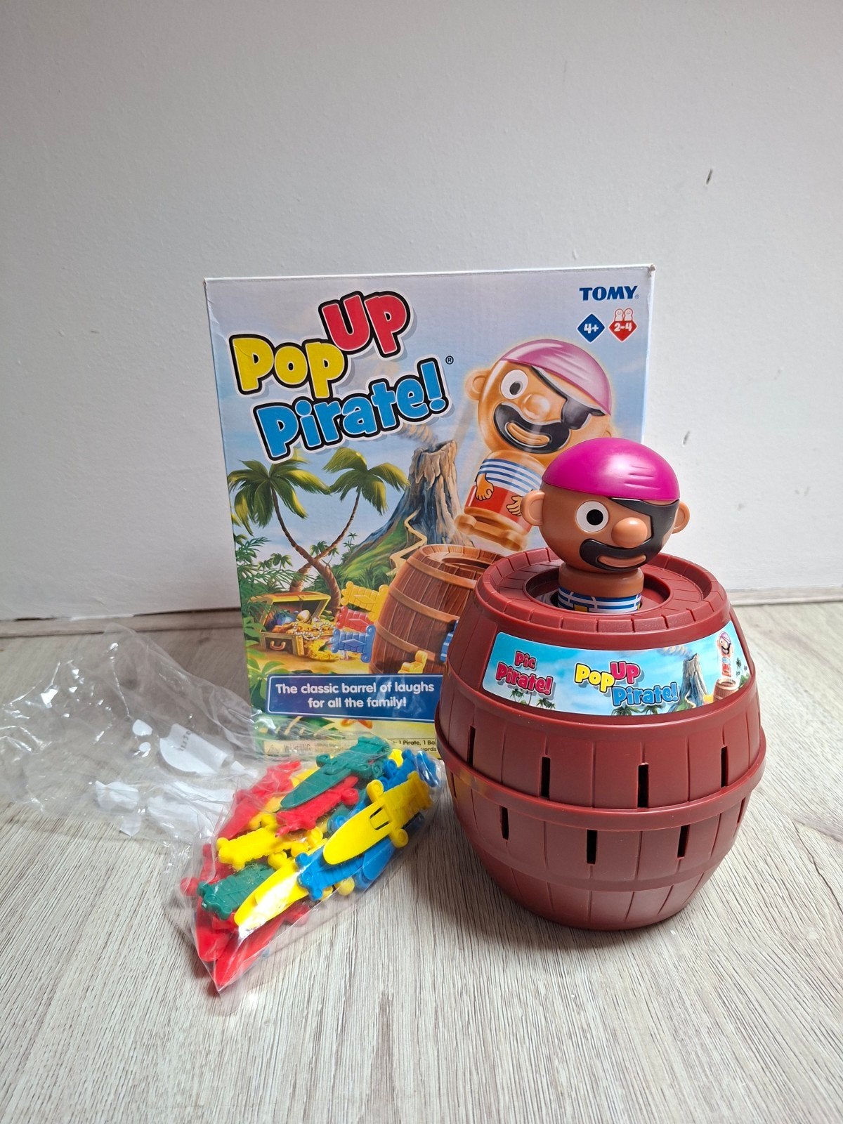 Pop Up Piraat! - Klassiek familiespel van Tomy, Ophalen of Verzenden, Zo goed als nieuw, Jongen of Meisje