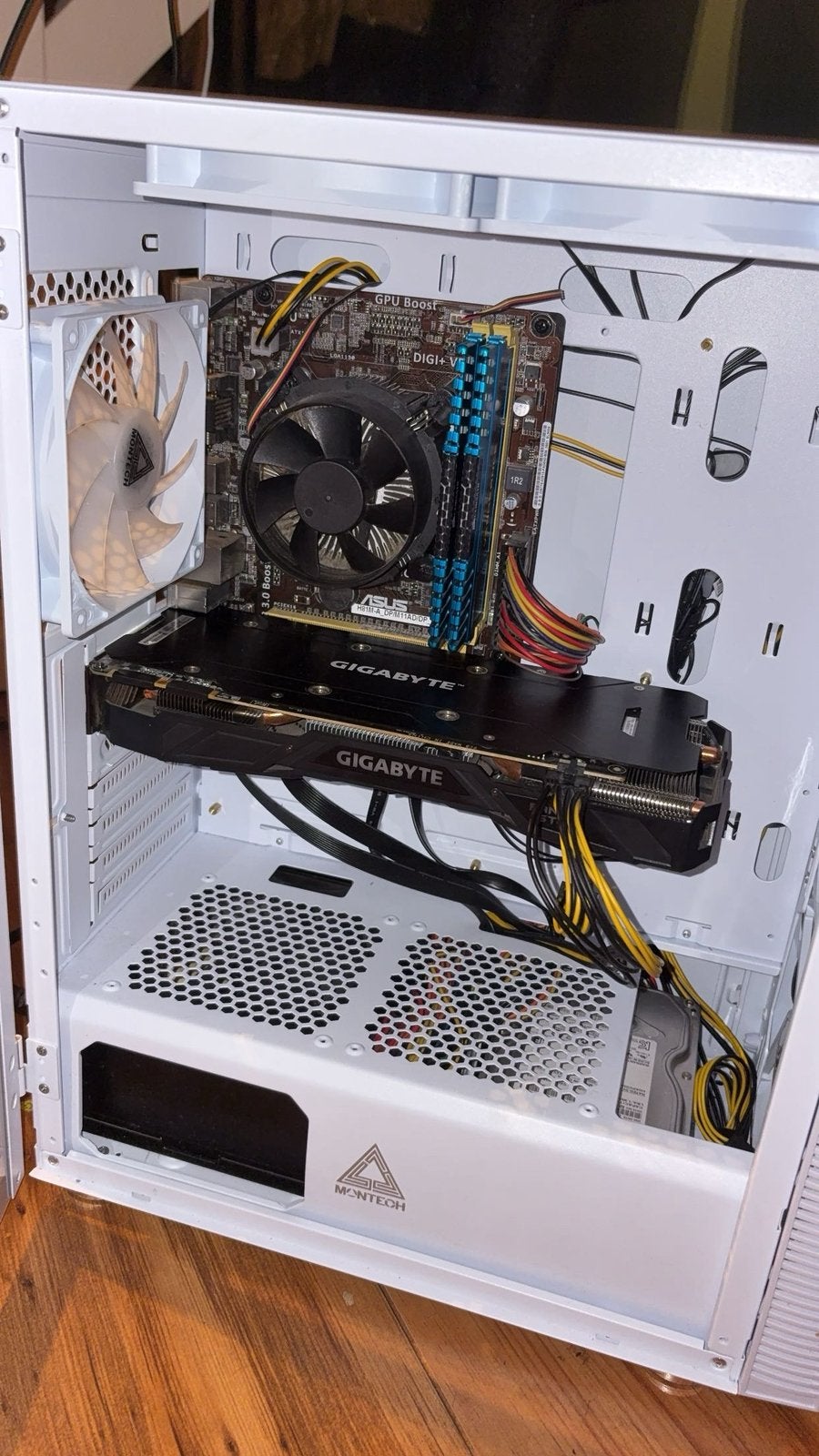 Gaming pc, Ophalen, Zo goed als nieuw, Gaming