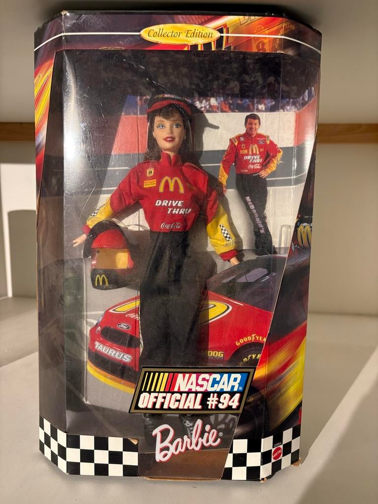 NASCAR Barbie Collector Edition #94 McDonald's, Ophalen of Verzenden, Zo goed als nieuw