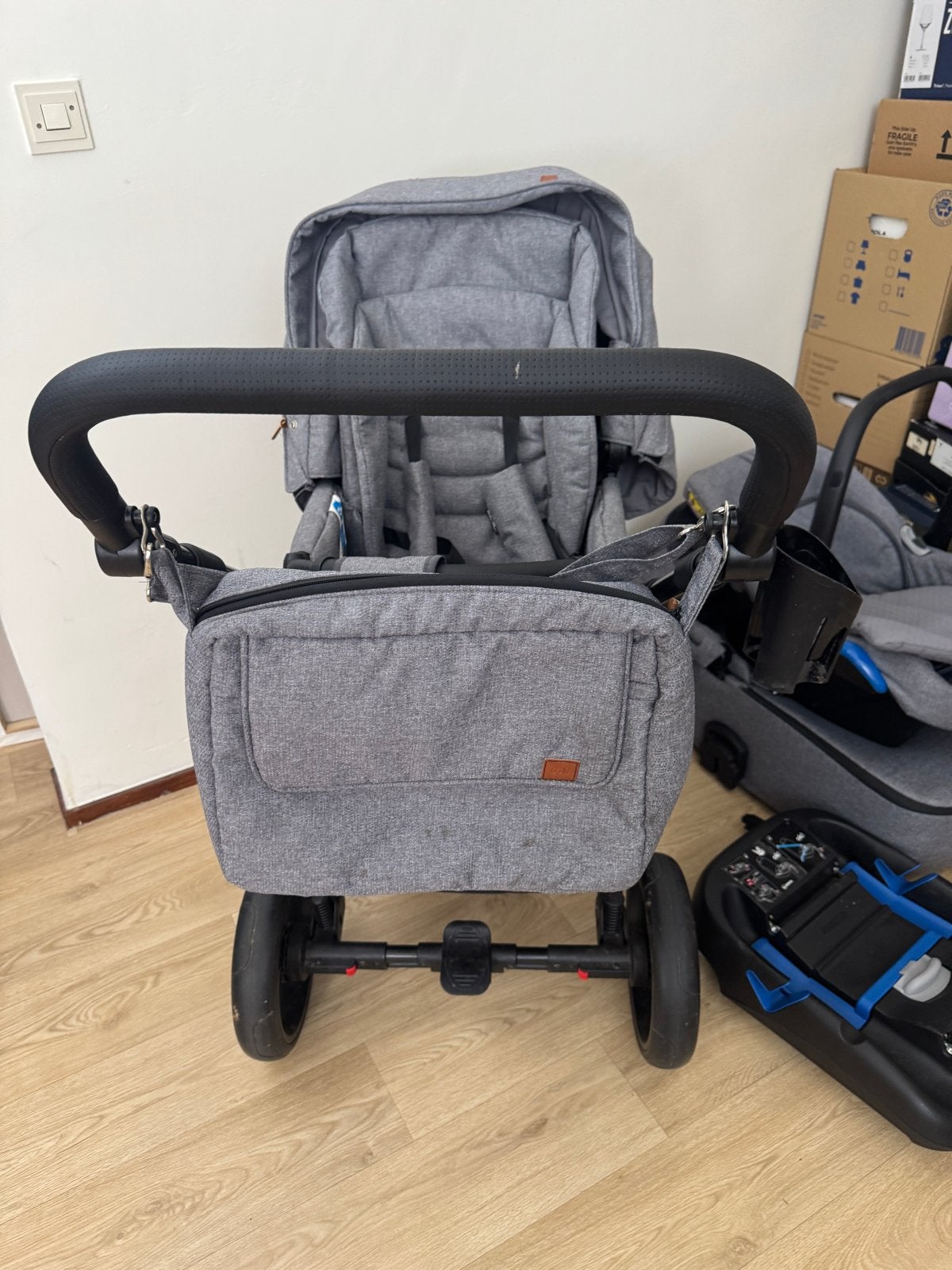 Baby Merc 3-1 kinderwagen + autobase, Autogordel of Isofix, Verstelbare rugleuning, Zo goed als nieuw, 0 t/m 13 kg
