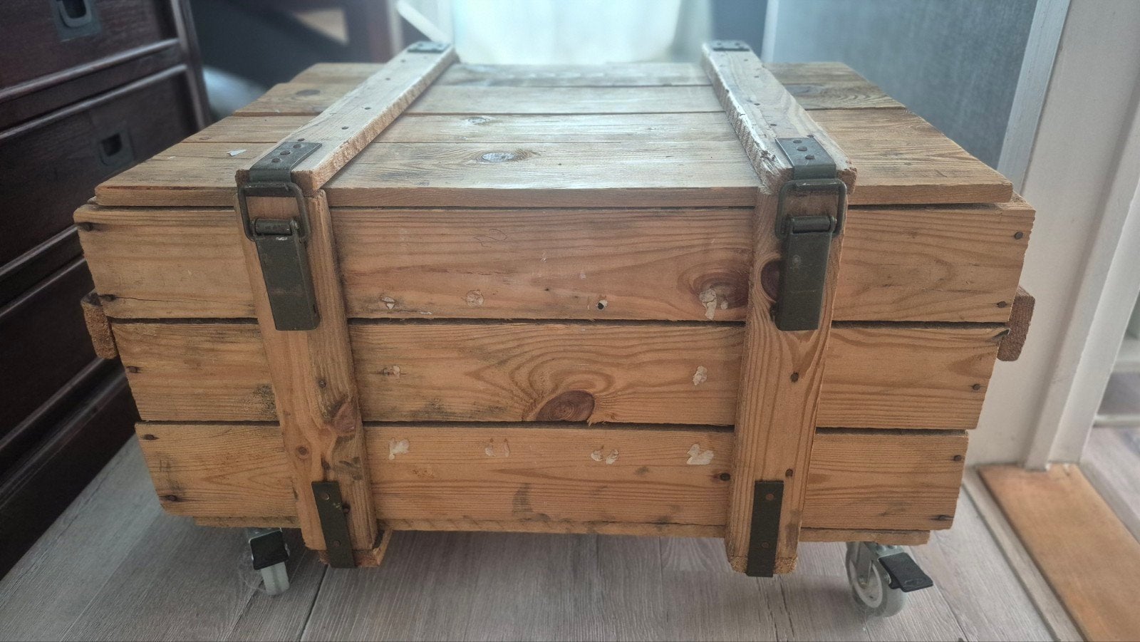 Oude Legerkist op Wielen - Vintage Opbergkist 70x60x45cm, Ophalen, Gebruikt, 50 tot 100 cm, 5 – 50