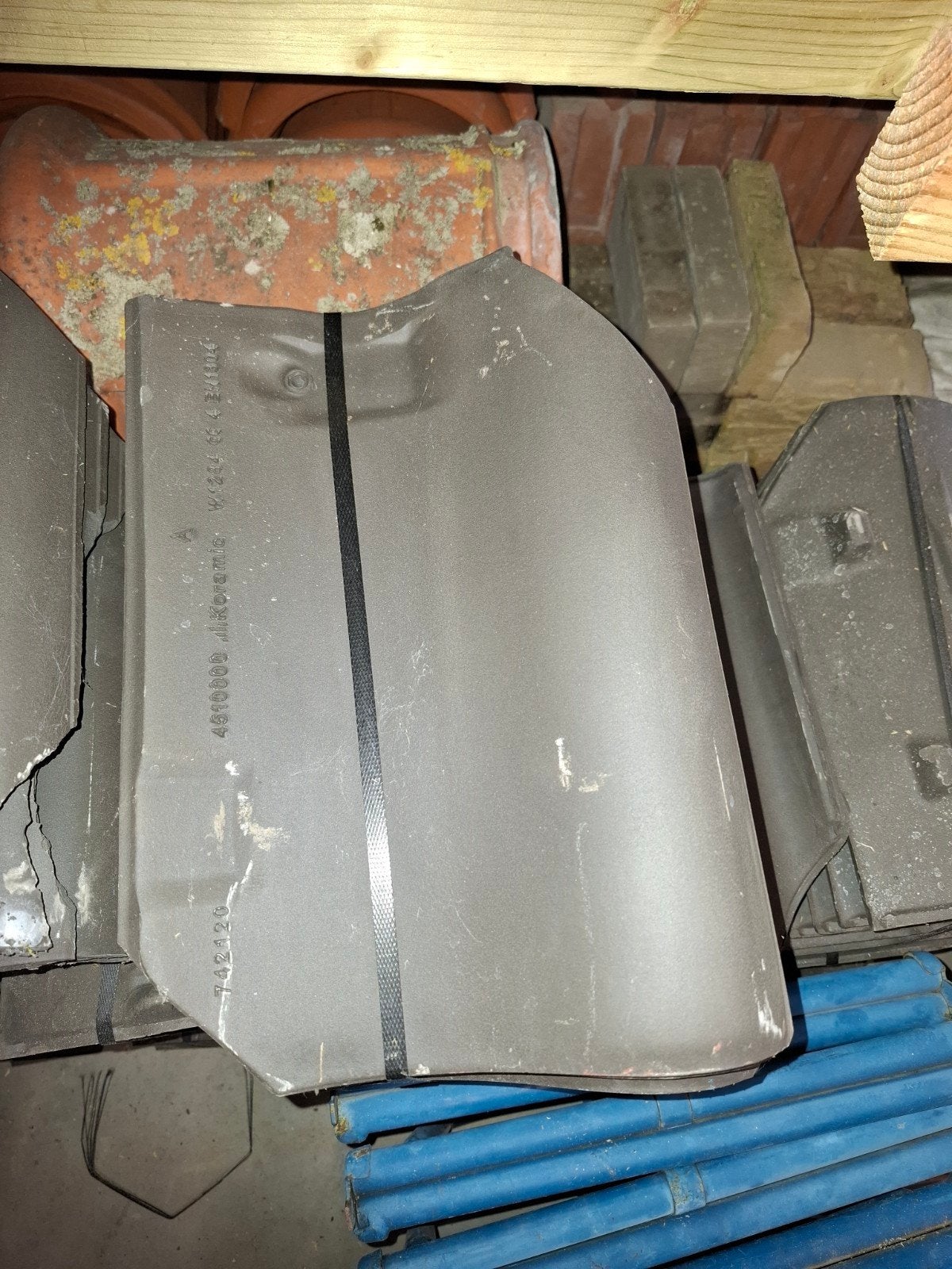 Nieuwe oude holle dakpan, Ophalen, Steen of Klei, Zwart, Nieuw