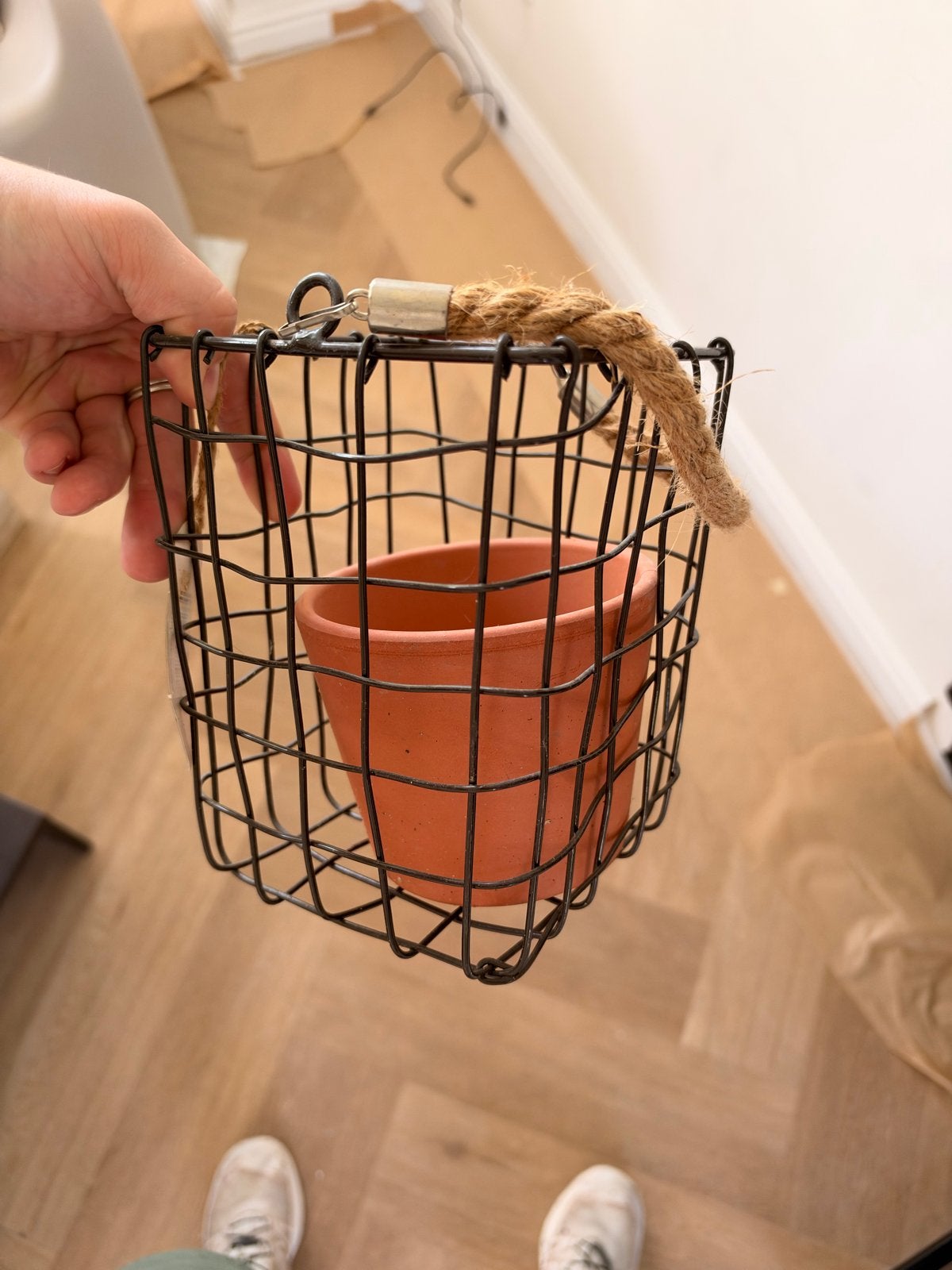 Hangrekje met terracotta potje, Vierkant, Binnen, Ophalen of Verzenden, Zo goed als nieuw