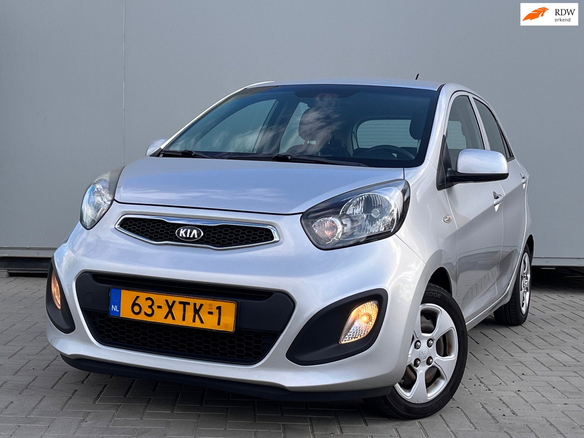 Kia Picanto 1.0 CVVT Comfort Pack 5 DEURS ELEC RAMEN NAP KM, Auto's, Voorwielaandrijving, Euro 5, Gebruikt, 400 kg