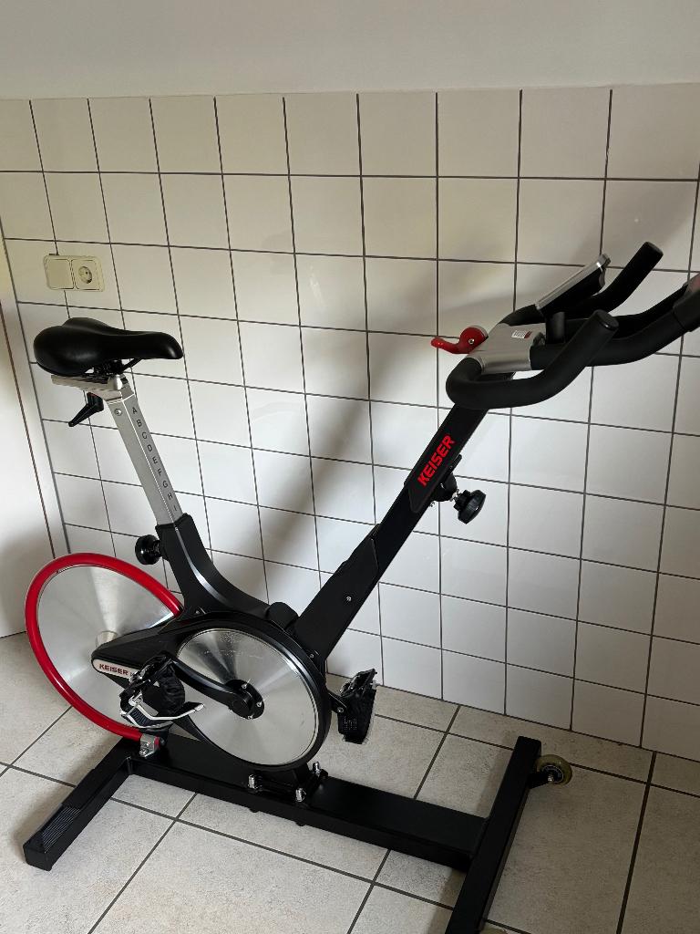 Keiser M3 Indoor Spinning Bike, Sport en Fitness, Fitnessapparatuur, Ophalen, Gebruikt, Rug, Spinningfiets