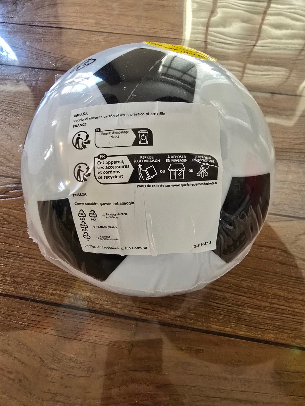IKEA Voetbal Lamp ÄNGARNA - Nieuw in folie, Kunststof, Nieuw, Overige fittingen, Ophalen of Verzenden