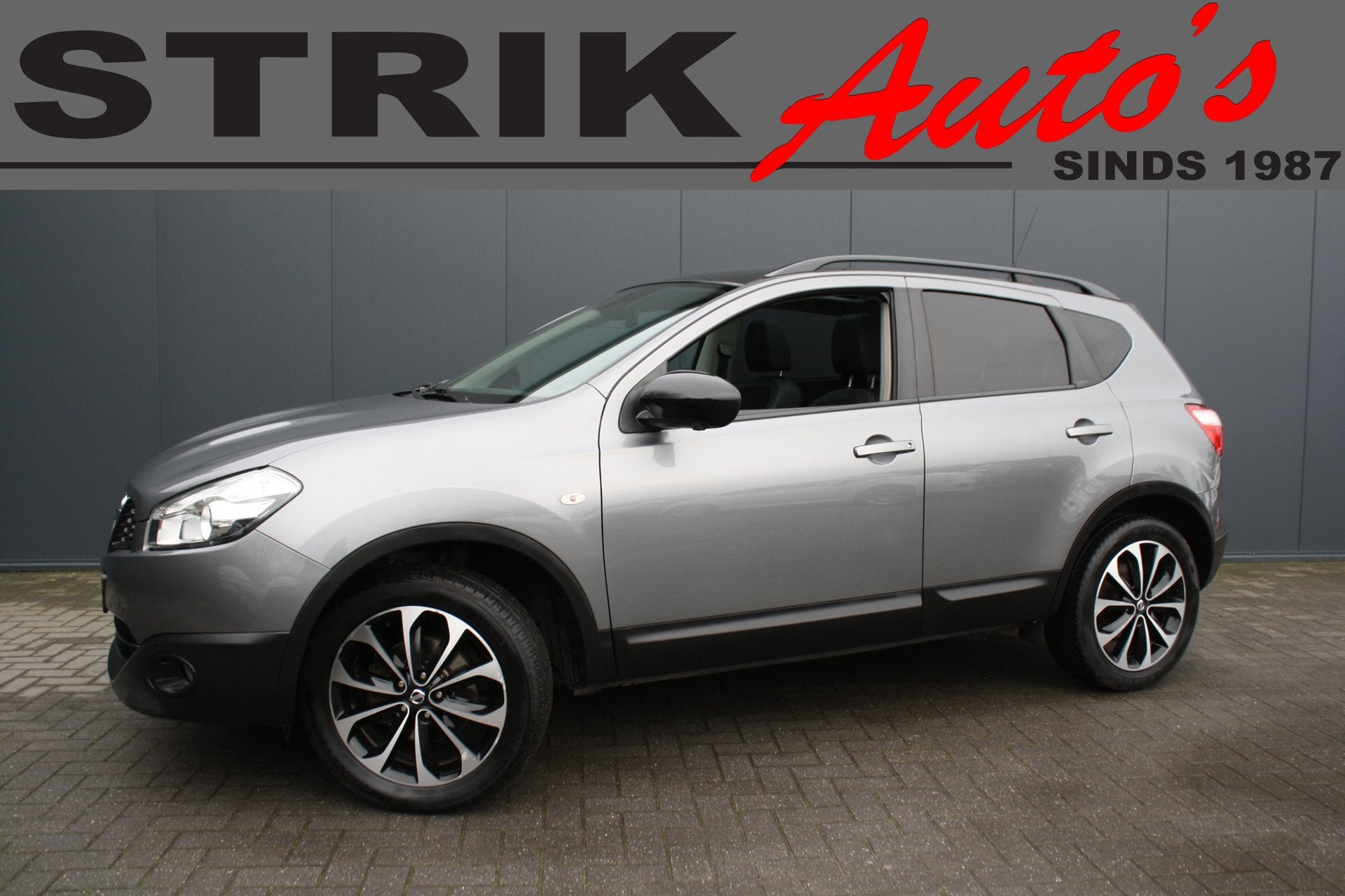 Nissan Qashqai 1.6 360 - NAVIGATIE - CAMERA - PANORAMADAK -, Voorwielaandrijving, Euro 5, Stof, Gebruikt