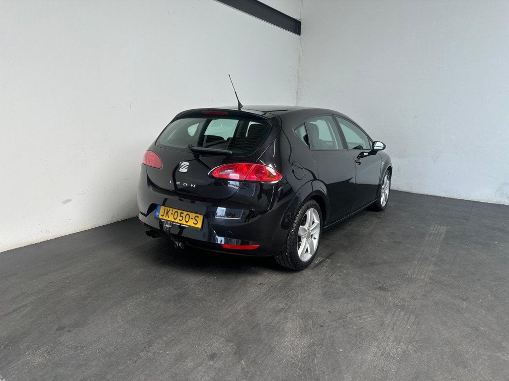 SEAT Leon 1.4 TSI Dynamic Style (bj 2010), Gebruikt, 4 cilinders, Leon, Zwart