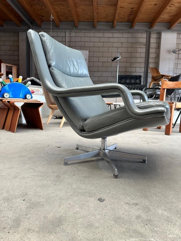 Artifort F152 draaibare lounge fauteuil, Huis en Inrichting, Fauteuils, Ophalen, Gebruikt, Vintage, X
