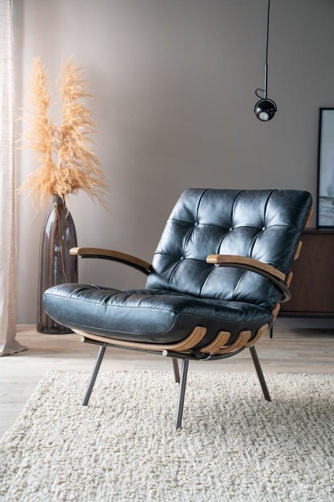 Zwarte Leren Fauteuil met Houten Details, Huis en Inrichting, Fauteuils, Ophalen, Gebruikt, 75 tot 100 cm, 75 tot 100 cm
