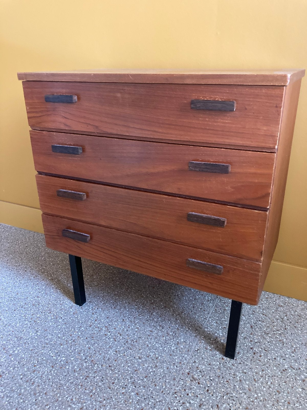 Vintage Teakhouten Ladekastje met 4 Laden, Huis en Inrichting, Ophalen, Gebruikt, Teakhout, 50 tot 100 cm