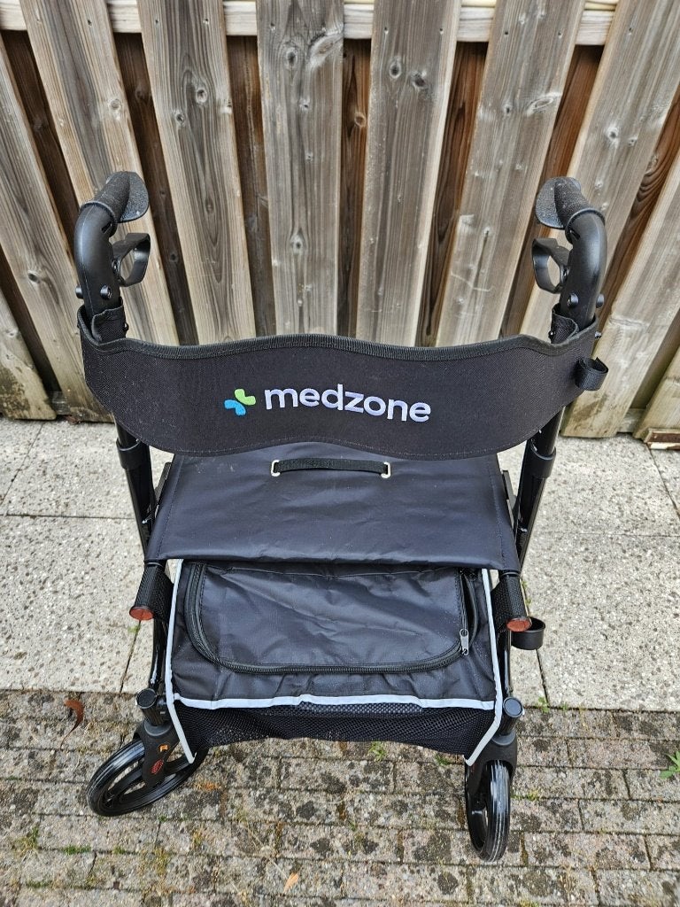 Lichtgewicht Rollator Medzone (Aluminium & Opvouwbaar) zgan, Diversen, Rollators, Ophalen, Opvouwbaar, Zo goed als nieuw