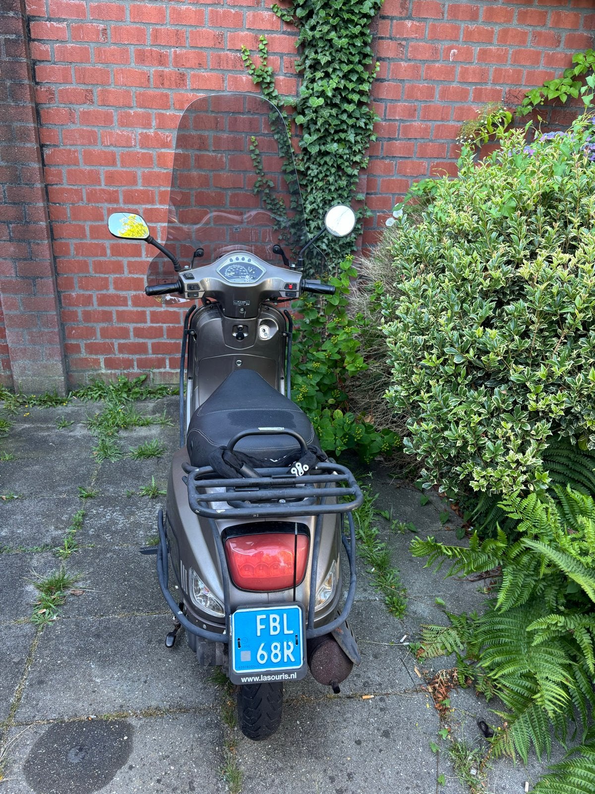 Sourini Scooter defect voor onderdelen, Fietsen en Brommers, Snorfietsen en Snorscooters, Ophalen of Verzenden, Gebruikt, Benzine