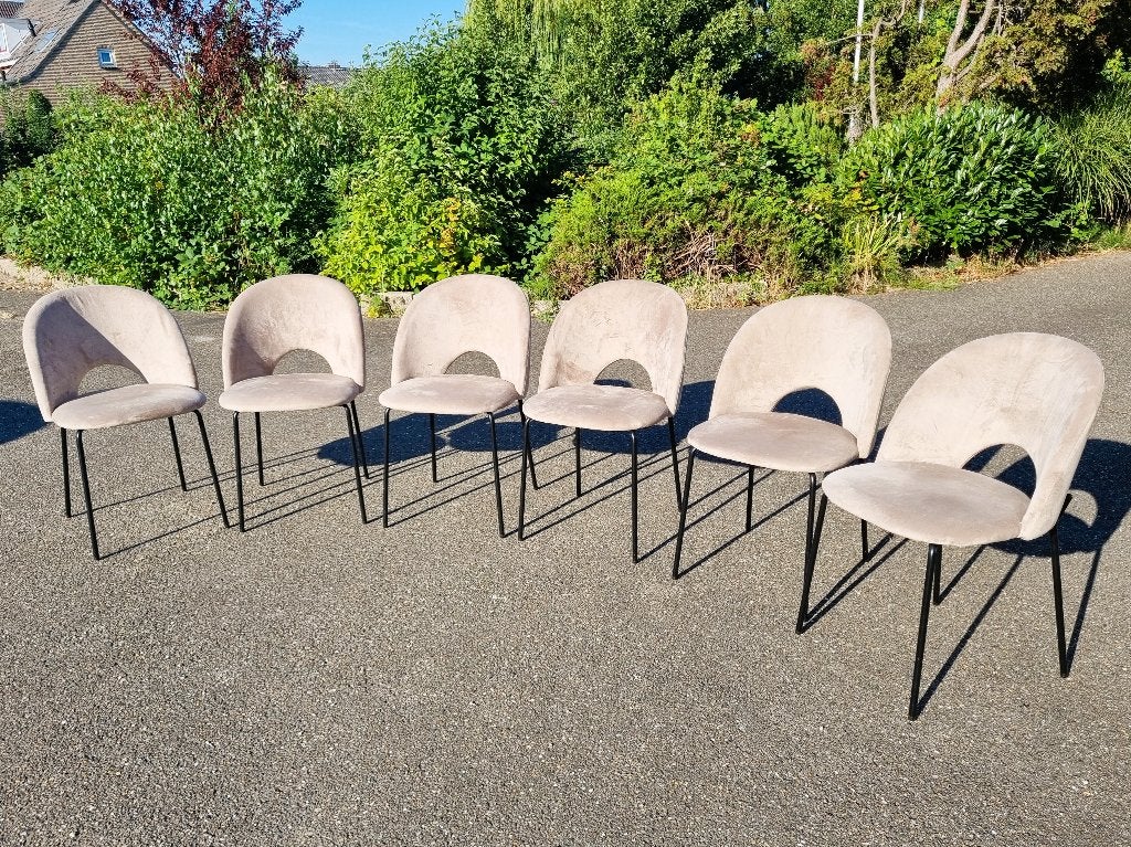6 velvet eetkamerstoelen beige en zwarte metalen poten, Huis en Inrichting, Stoelen, Ophalen, Gebruikt, Overige kleuren, Modern-scandinavisch