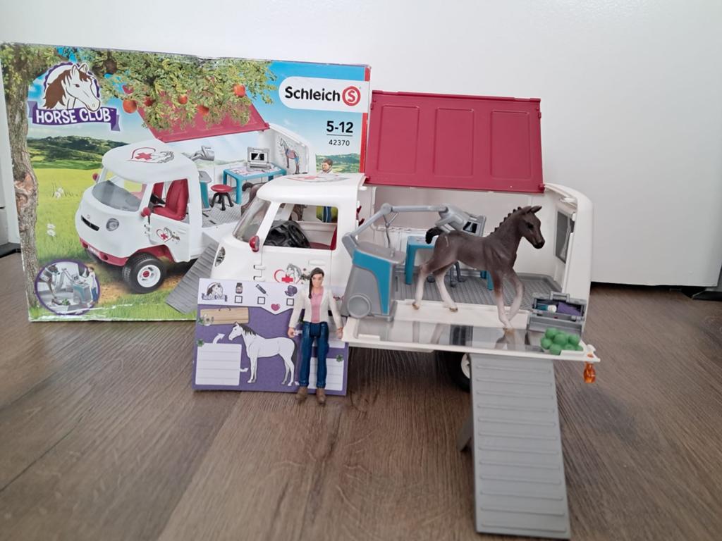 Schleich 42370 Mobiele Dierenarts Set - Compleet & Z.G.A.N., Ophalen of Verzenden, Zo goed als nieuw, Jongen of Meisje