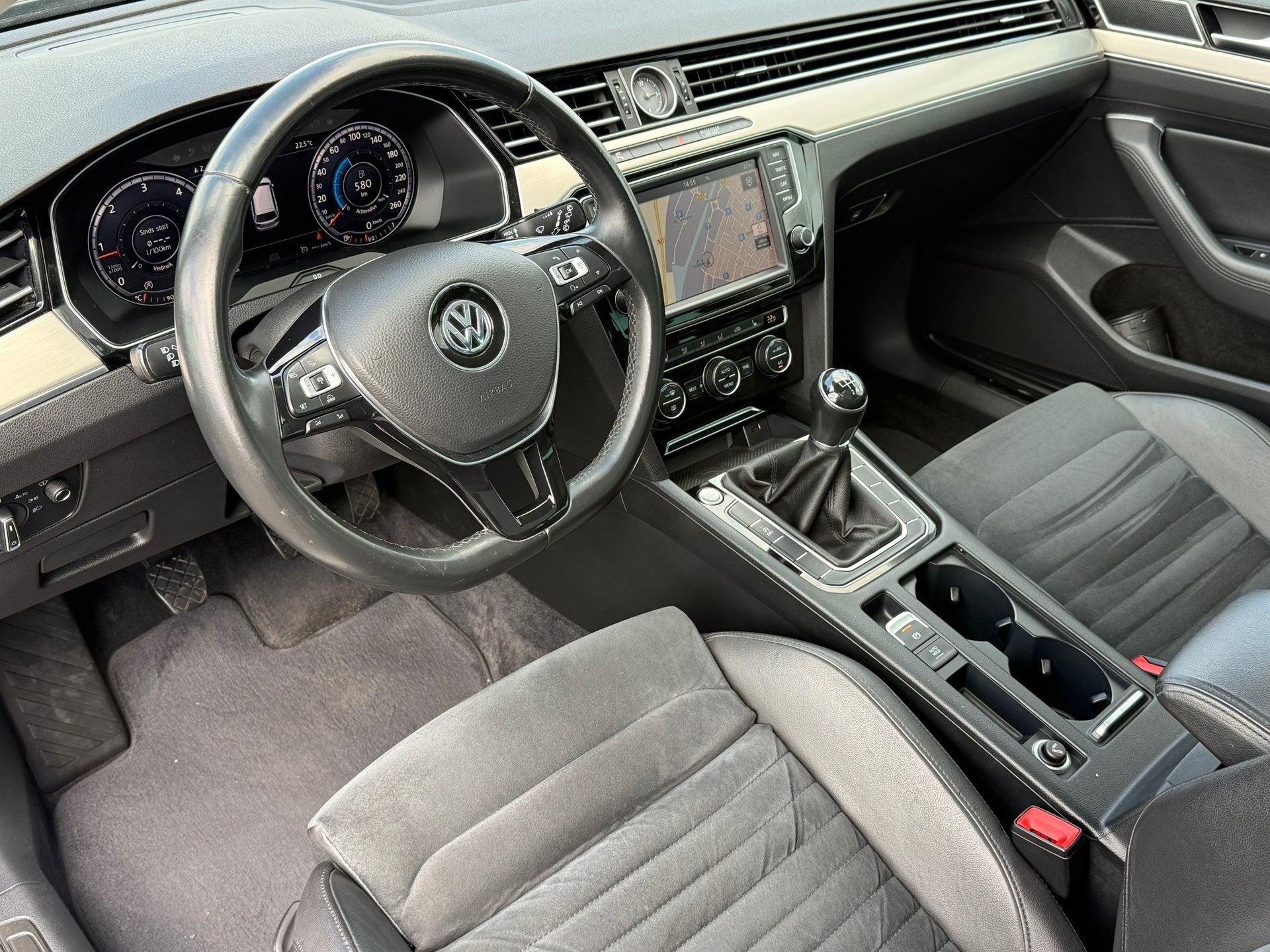 Volkswagen Passat Variant 2.0 TDI Connected Series Plus Stoe, Auto's, Volkswagen, Gebruikt, Euro 6, 4 cilinders, Origineel Nederlands