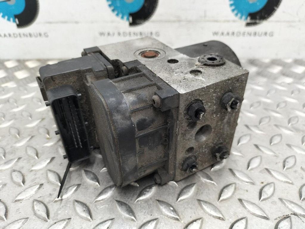 VOLKSWAGEN PASSAT ABS POMP  1999, Ophalen of Verzenden, Gebruikt, Stiba lid