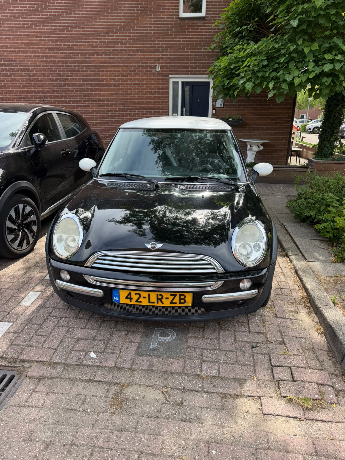 Mini 1.6 16V Cooper 2003 Zwart, Auto's, Mini, Voorwielaandrijving, 15 km/l, 4 cilinders, 4 stoelen