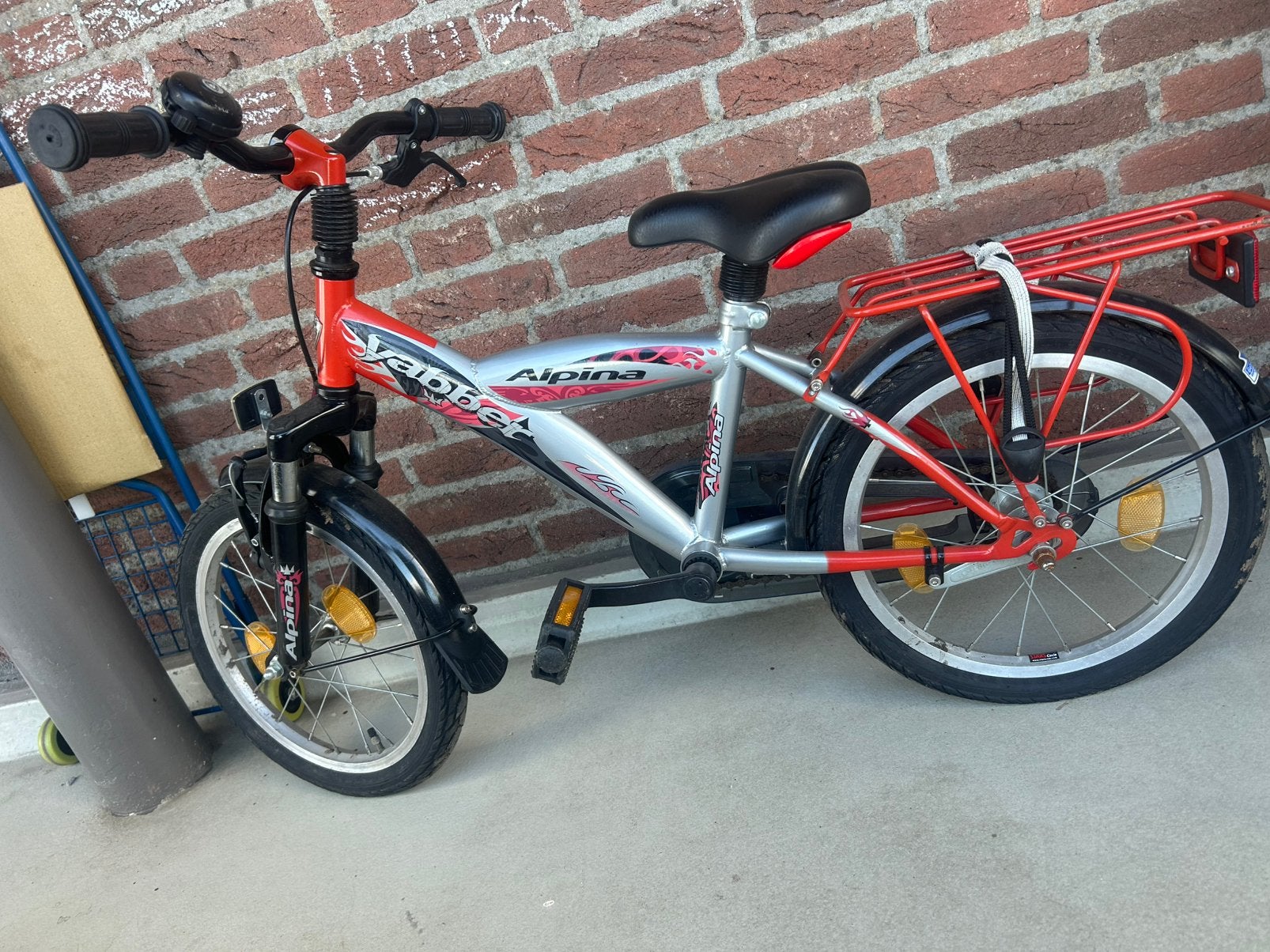 Stoere Kinderfiets  Alpina Jabber 16 inch banden, Fietsen en Brommers, Ophalen, Terugtraprem, Gebruikt, Handrem