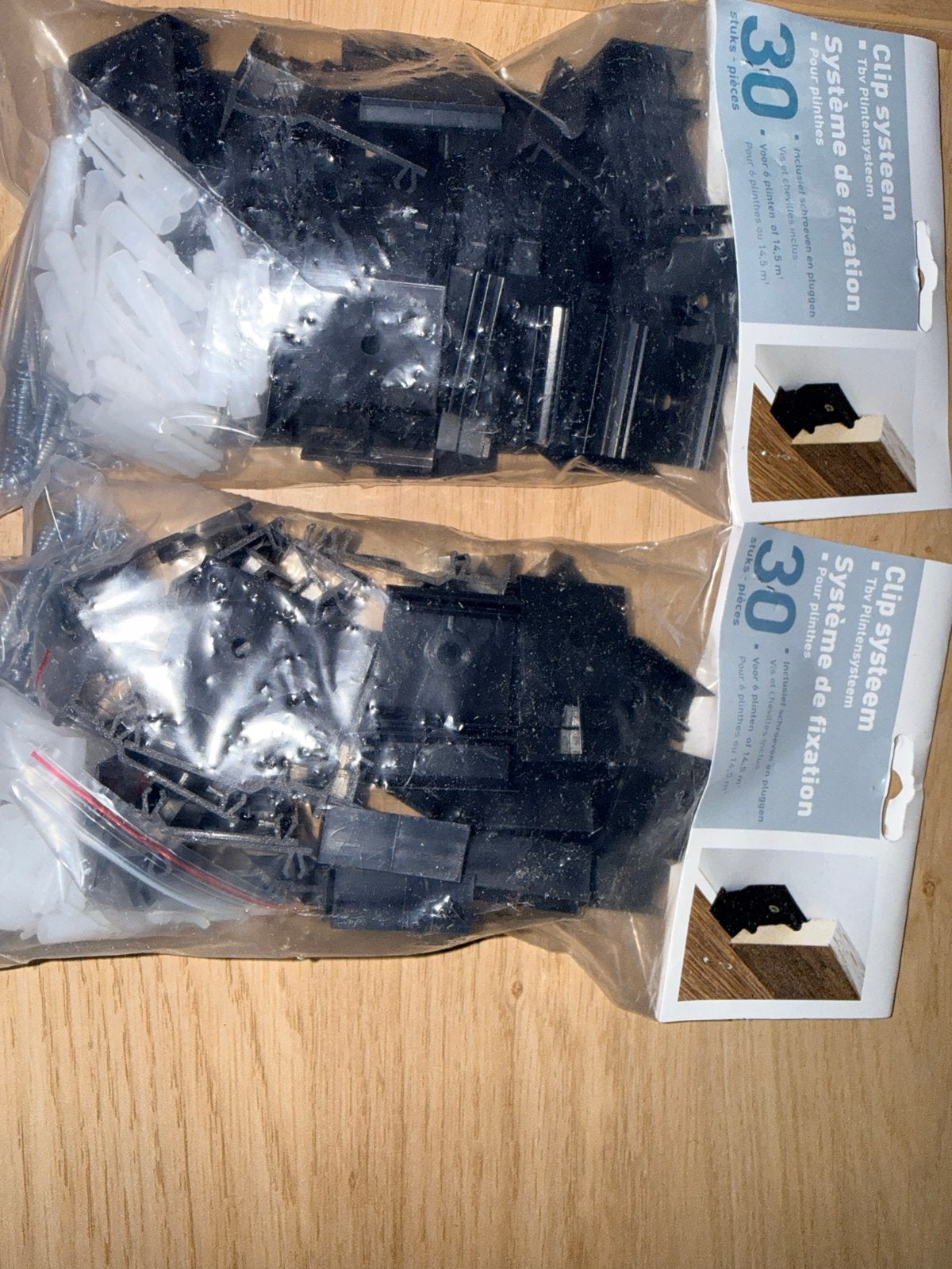 Clip systeem voor plinten - 2x 30 stuks, Ophalen, Kunststof, Nieuw, 250 cm of meer