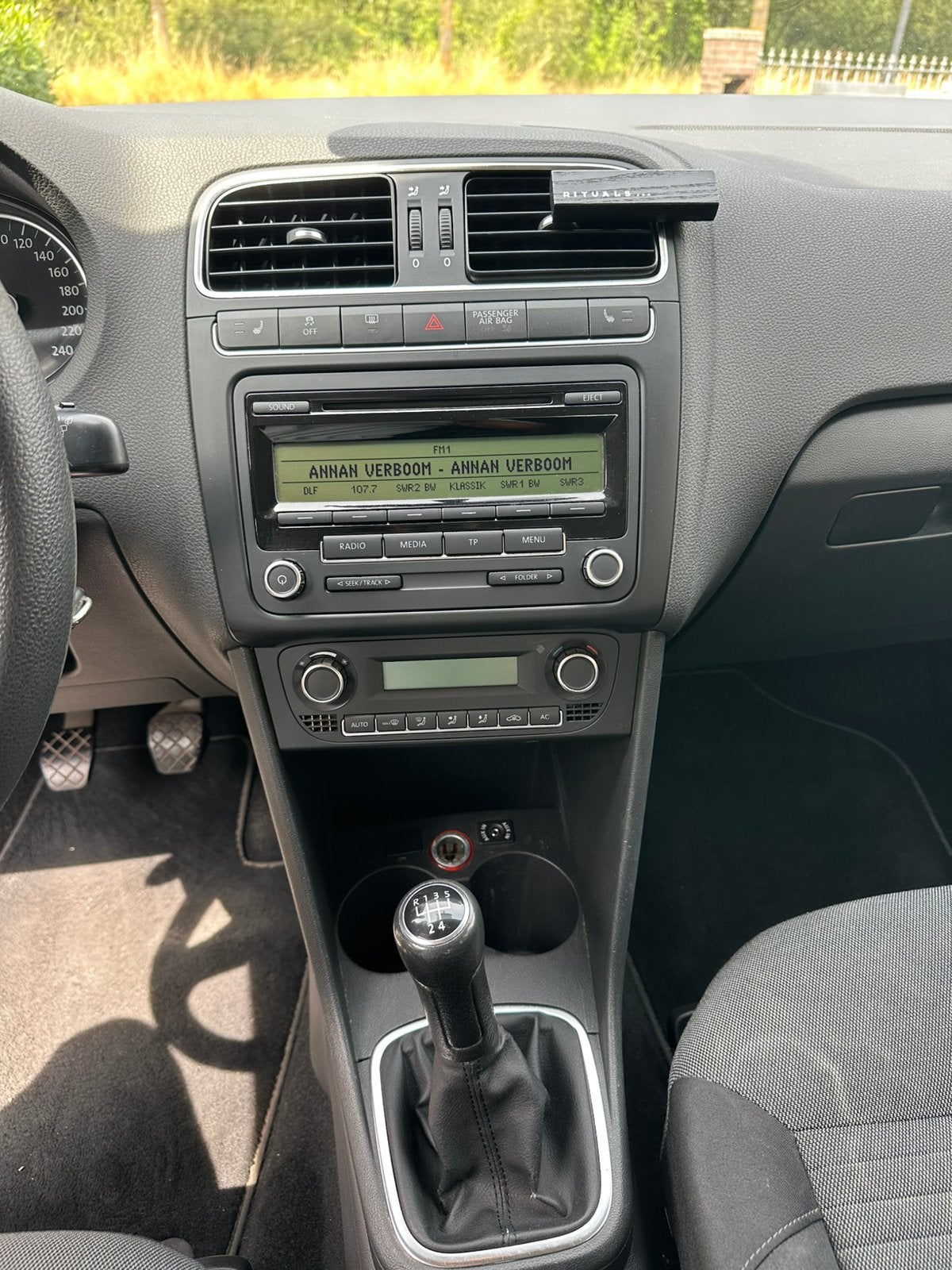 Volkswagen Polo 1.4 16V FSI 63KW 2010 Grijs, Auto's, Voorwielaandrijving, 970 kg, 40 €/maand, 4 cilinders