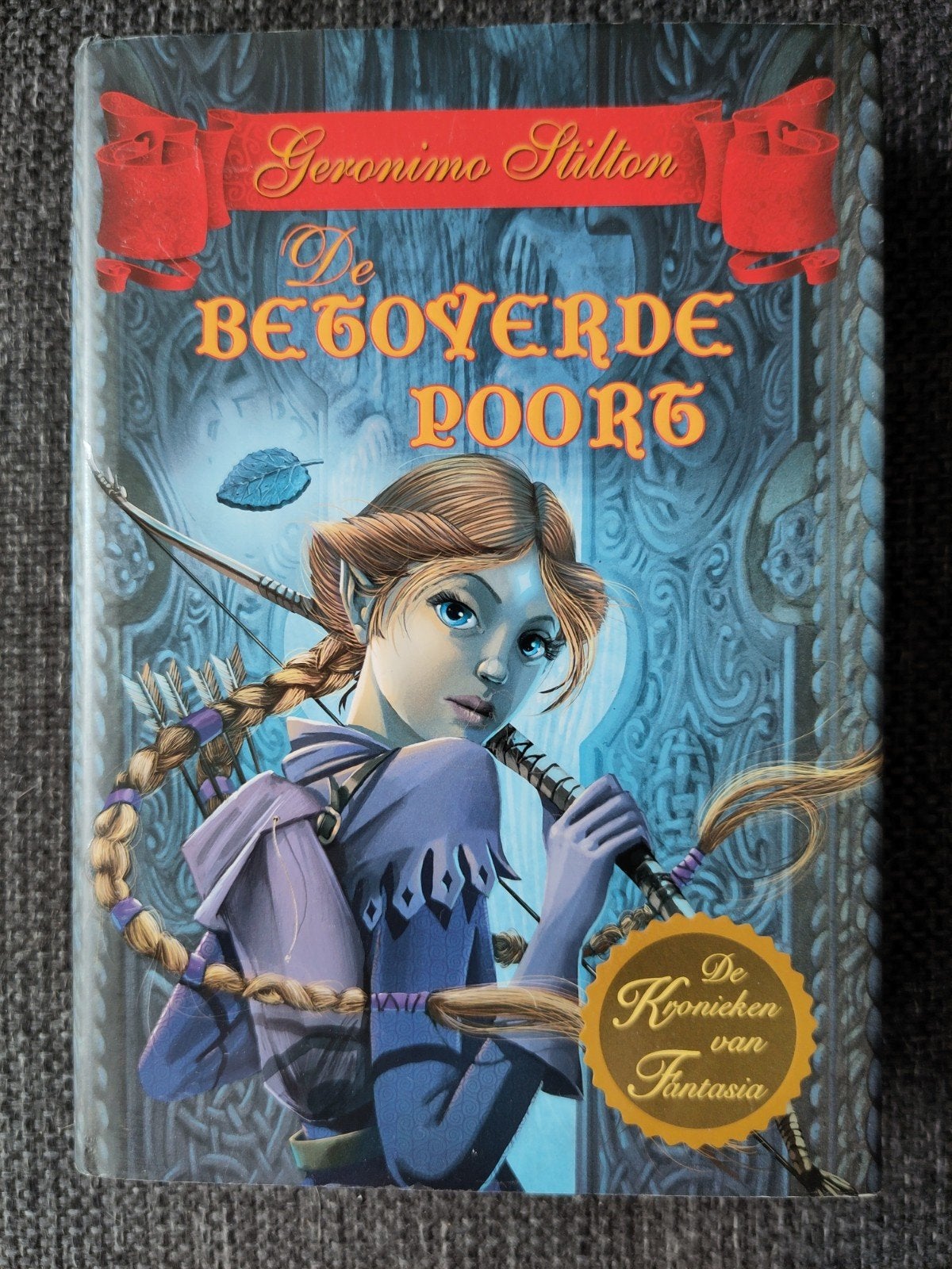 Geronimo Stilton - De Betoverde Poort, Geronimo Stilton, Ophalen of Verzenden, Zo goed als nieuw, Fictie