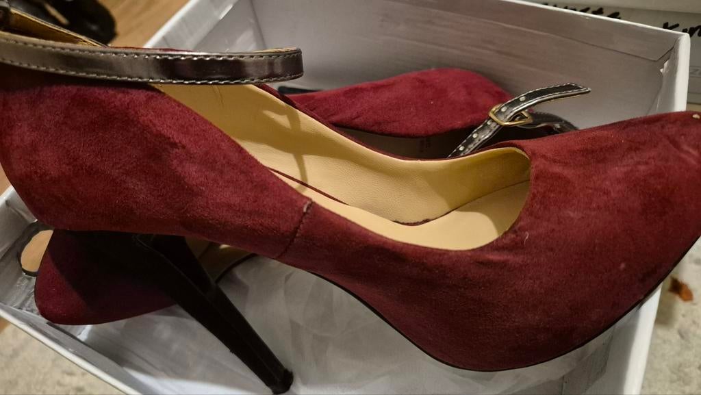 Bordeaux pumps van Zara, maat 39, Pumps, Overige kleuren, Zara, Ophalen of Verzenden