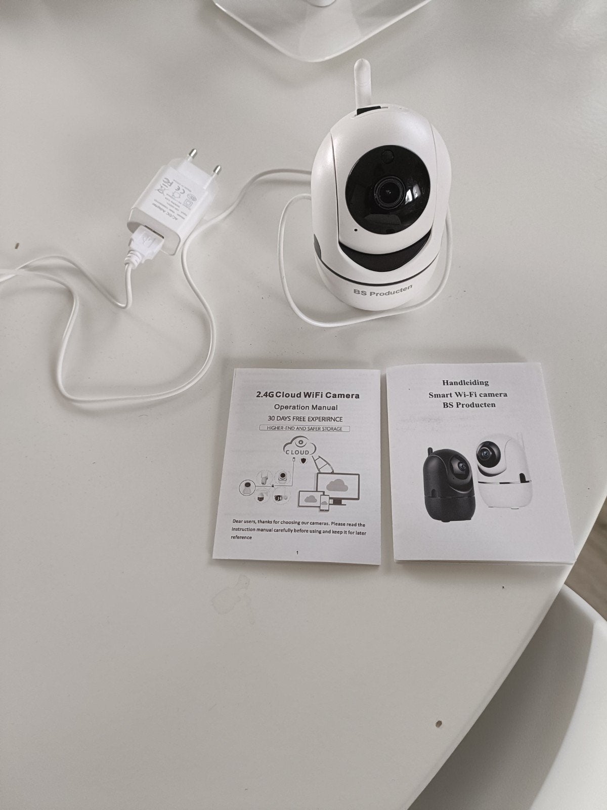 Huisdieren camera met Wi-Fi, nachtzicht en app-bediening, Audio, Tv en Foto, Videobewaking, Ophalen of Verzenden, Zo goed als nieuw