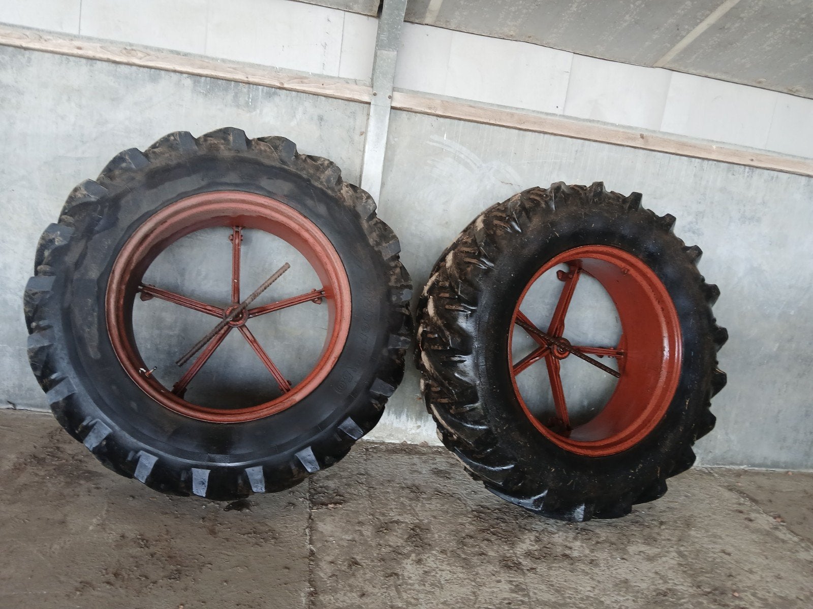 dubbel lucht banden tractor, maat 16,9x38 merk kleber, Ophalen, Overige, Grondbewerking