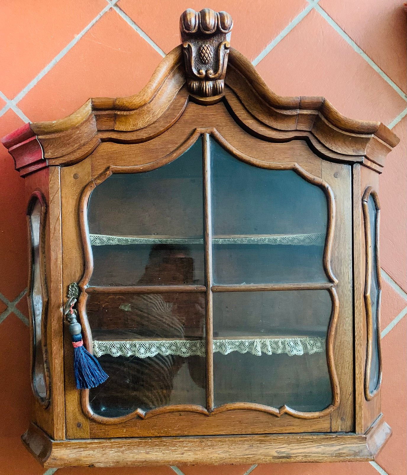 Een 19e eeuws wandvitrine kastje. Top kastje., Ophalen, 50 tot 100 cm, Zo goed als nieuw, Minder dan 100 cm