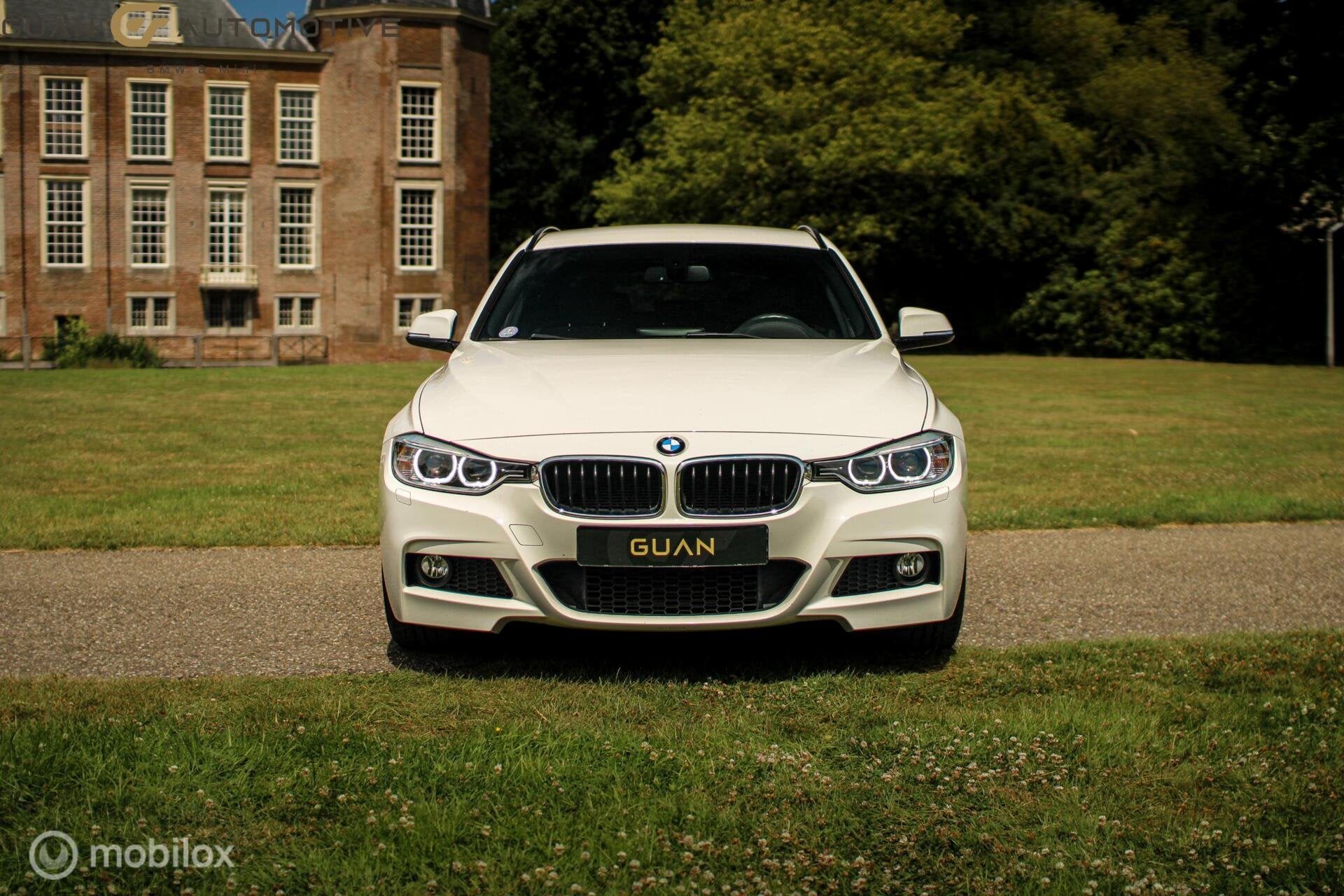 BMW 3-serie Touring M Sport Edition, Auto's, BMW, Automaat, Gebruikt, 4 cilinders, Wit
