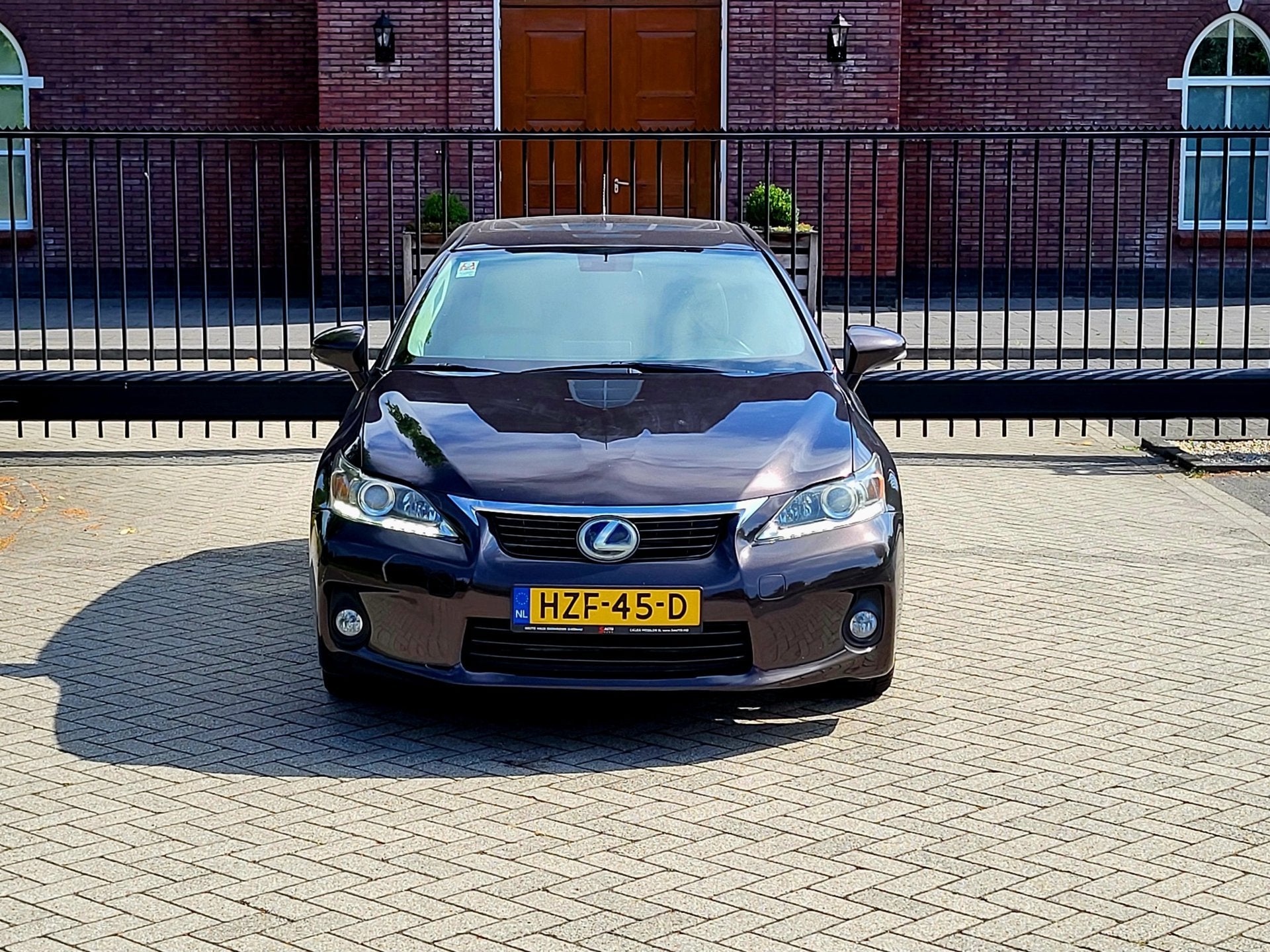 Lexus CT 200h Hybride 136 ch • Boîte auto • Cuir beige • GPS • Caméra de recul • Keyless