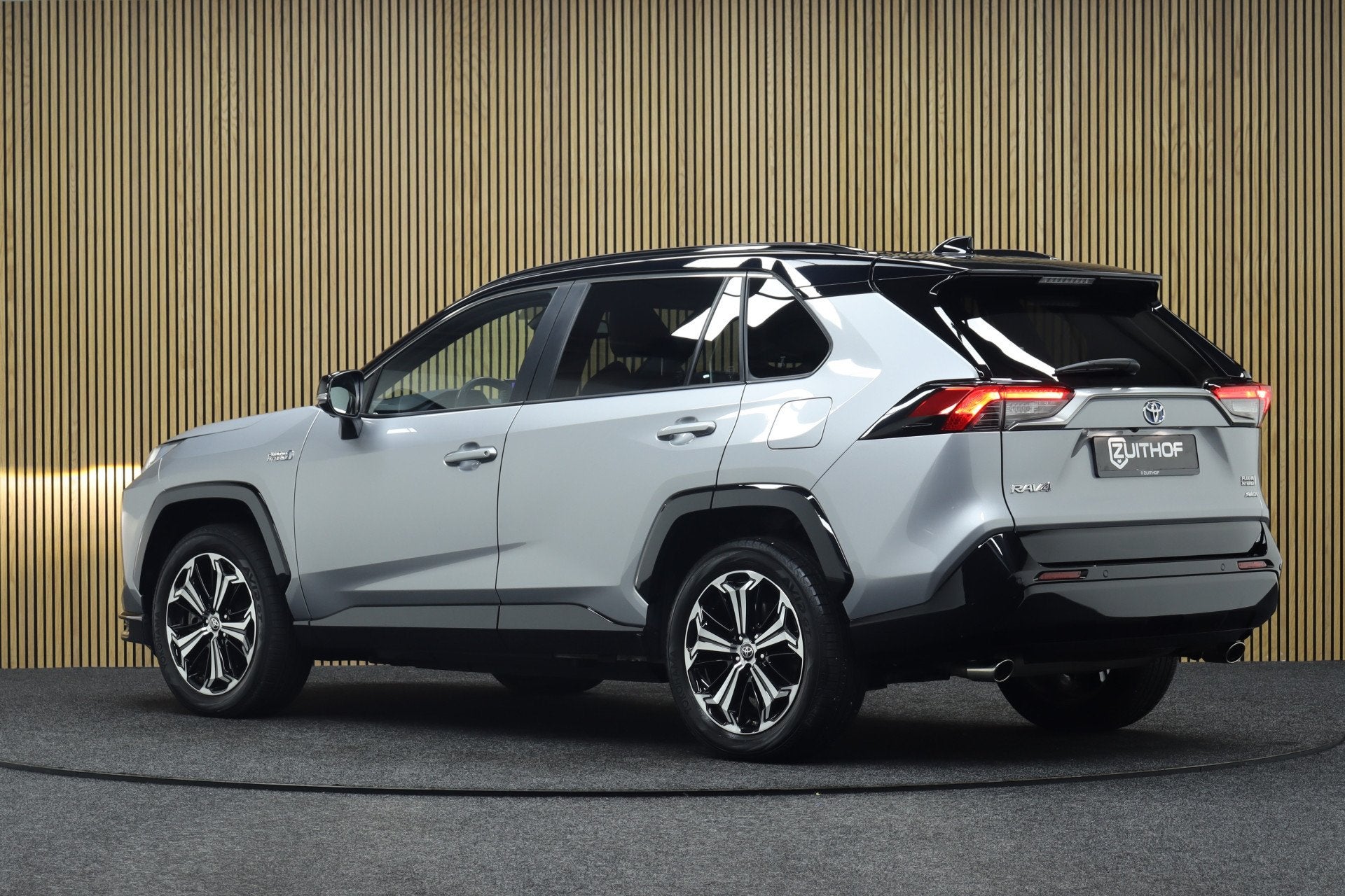 Toyota RAV4 2.5 Plug-in Hybrid AWD Style Bi-Tone | 306 pk |, Gebruikt, Zwart, 4 cilinders, Bedrijf