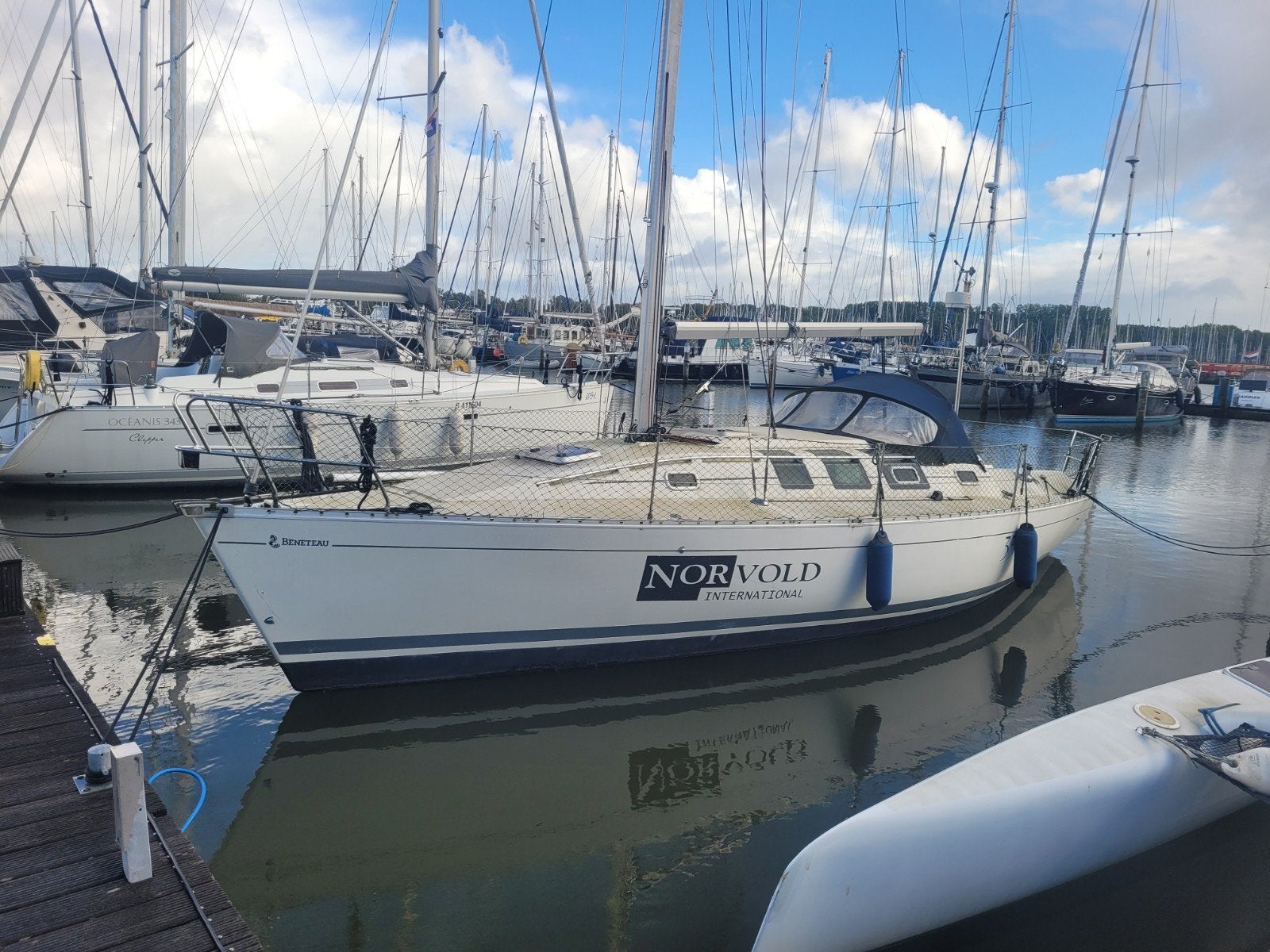 Beneteau 35S5 - Zeiljacht met Volvo Penta motor, Gebruikt, 11 m, 1.90 meter, Binnenboordmotor