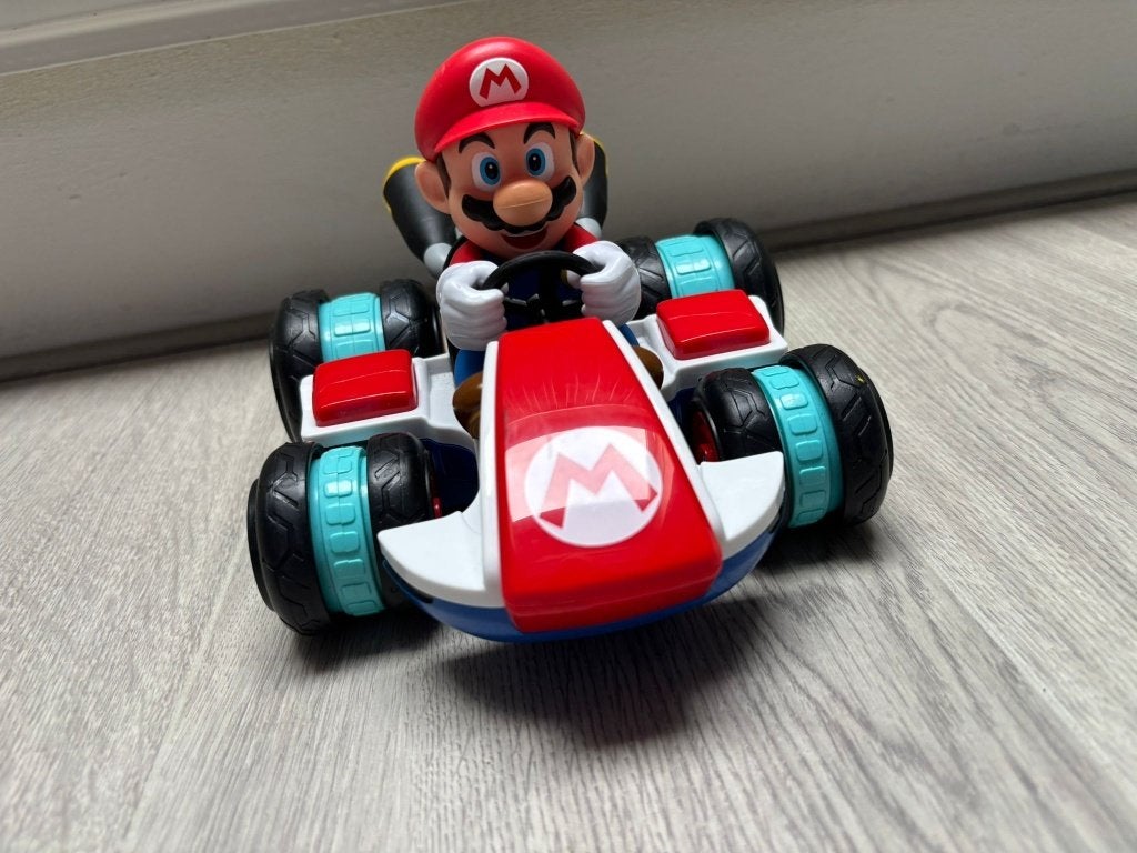 Mario Kart afstandbestuurbare auto - Defect, Ophalen of Verzenden, Gebruikt, Met 1 controller