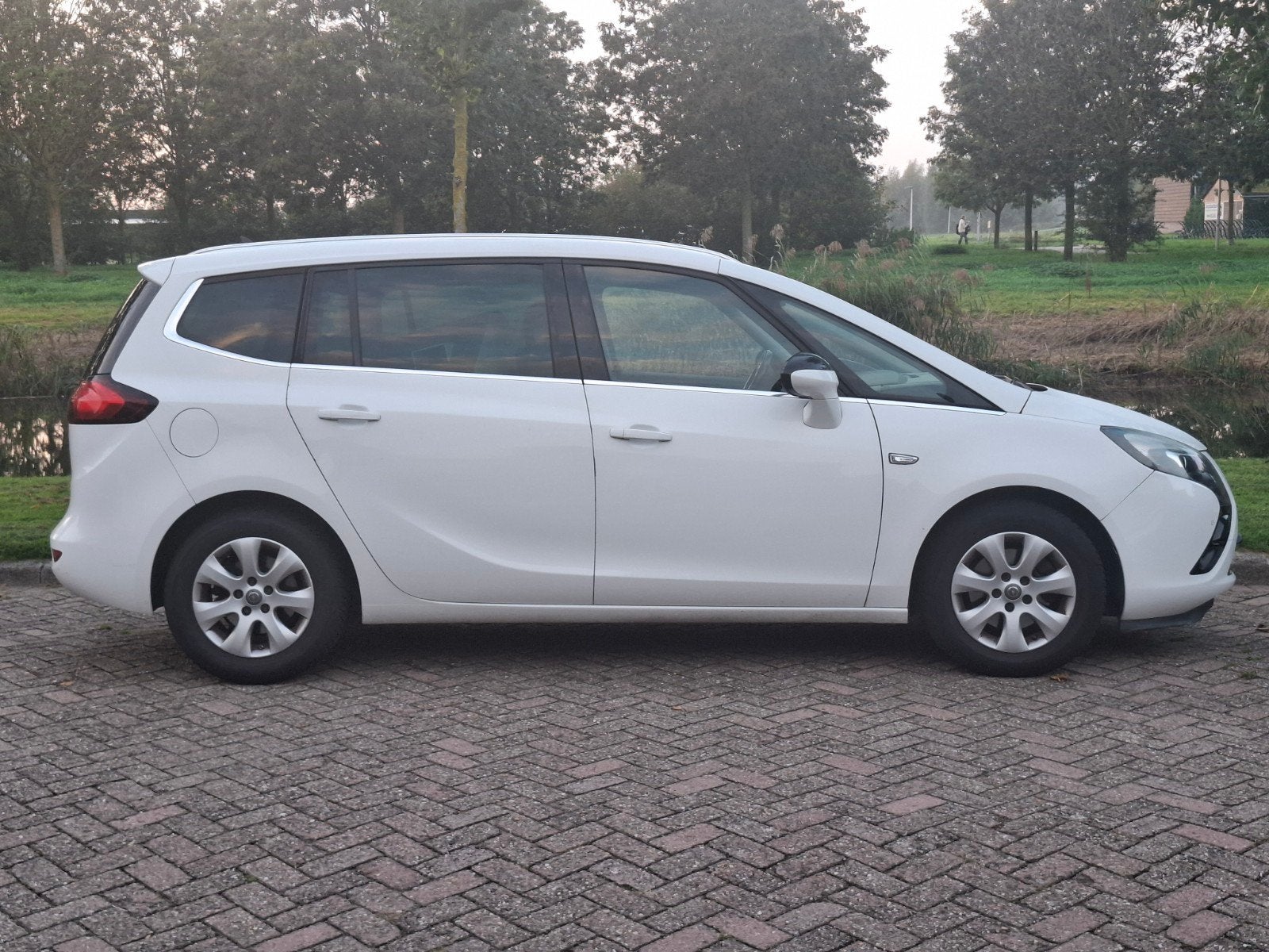 Opel Zafira 1.6CDTI 99KW/135PK Ecoflex 2015 Wit, Auto's, 136 pk, 4 cilinders, 7 stoelen, Wit