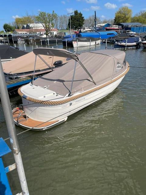 Primeur 570 Nieuw 2025 met 20pk Suzuki, Volledig Opties, Watersport en Boten, Ophalen, Zo goed als nieuw, Buitenboordmotor, Polyester
