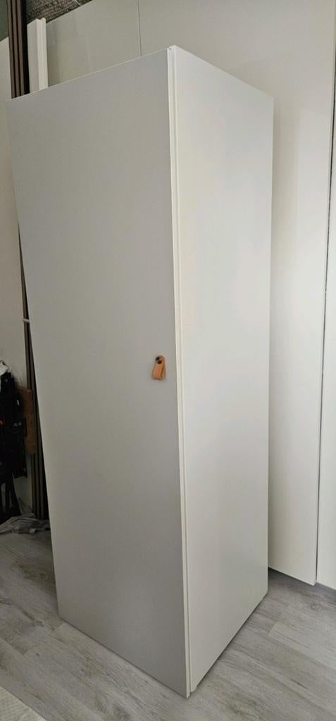 Platsa kast met skatval deur., Ophalen, Gebruikt