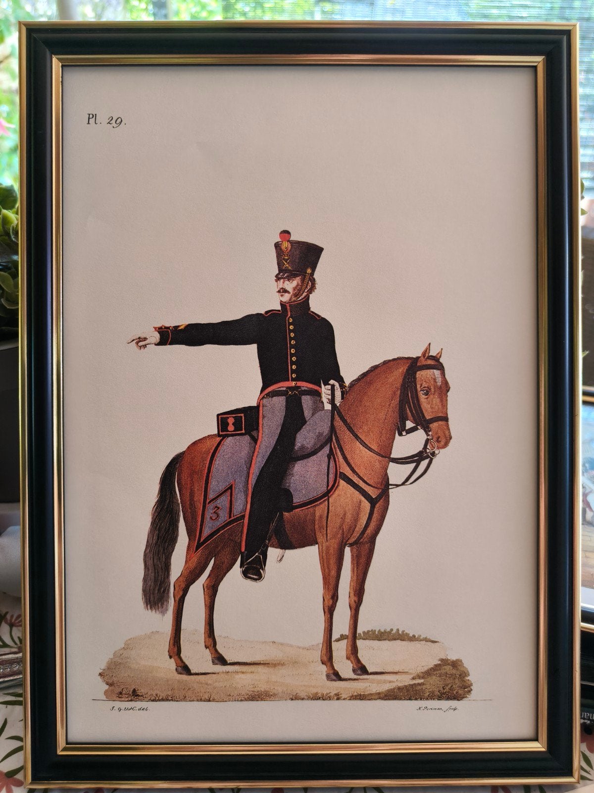 Antieke militaire print: Officier te paard, ingelijst, Antiek en Kunst, Kunst | Tekeningen en Foto's, Ophalen of Verzenden, Print