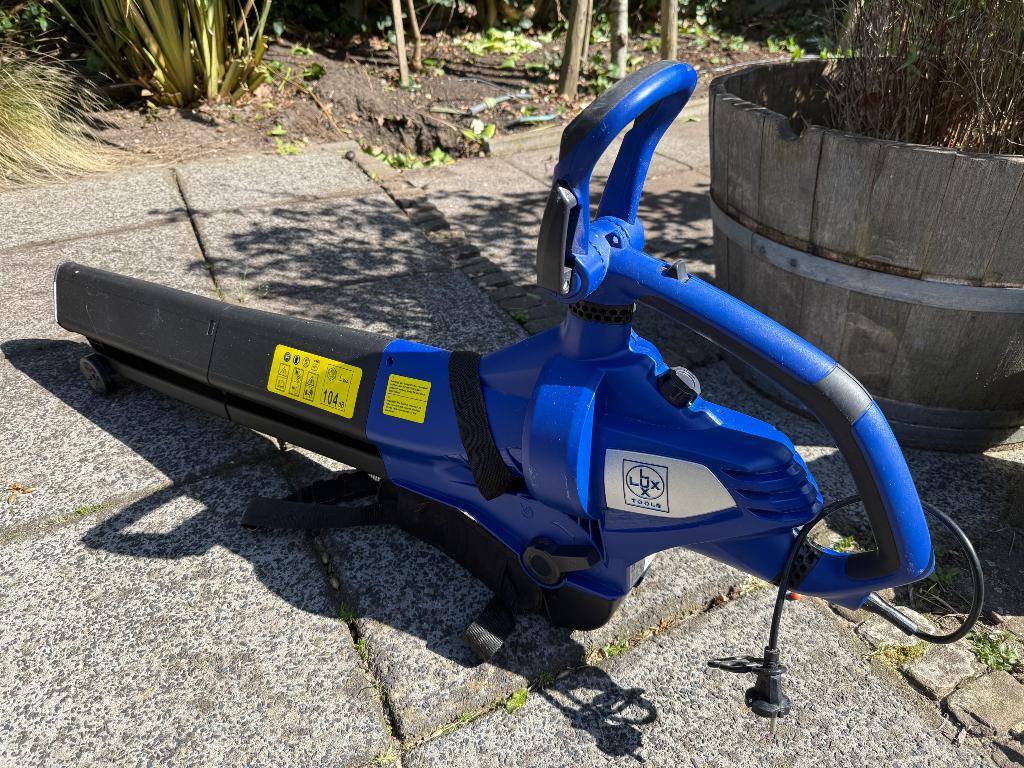 Lux Bladblazer, Tuin en Terras, Ophalen, Zo goed als nieuw, Elektrisch, Met neuswiel
