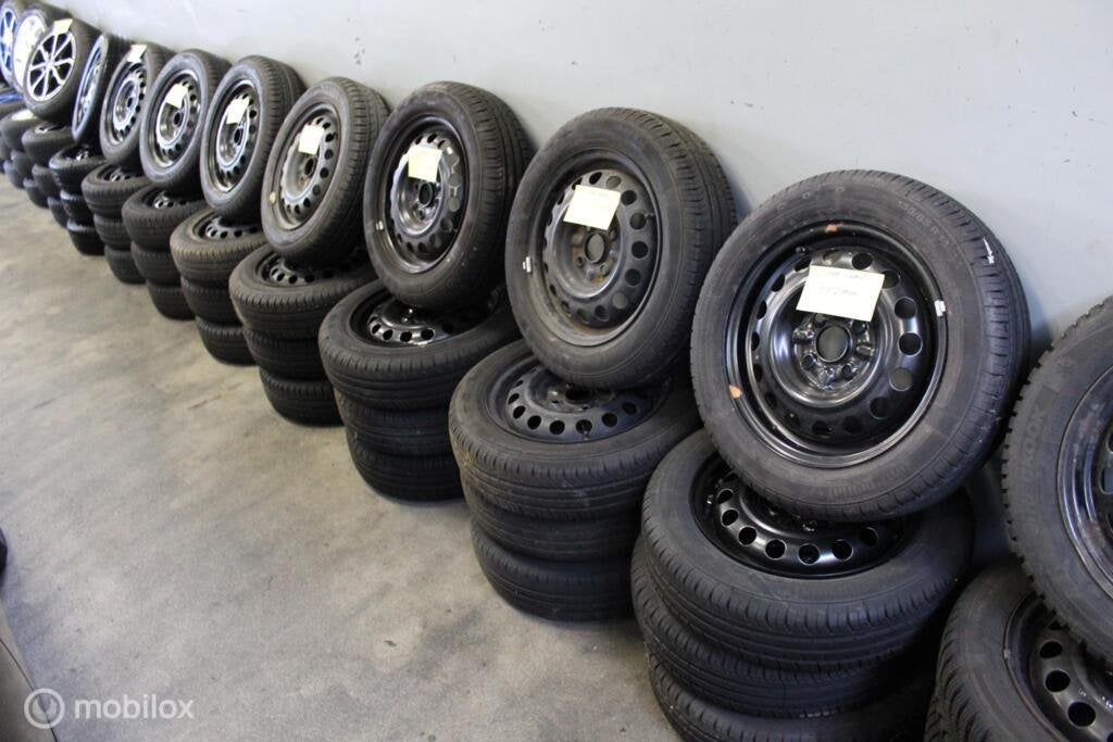 Banden Sets Zomer 155/65/R14 4X100 Naaf 54.1 Aygo 107 108 C1, Auto-onderdelen, Banden en Velgen, Ophalen, 14 inch, Gebruikt, 155 mm