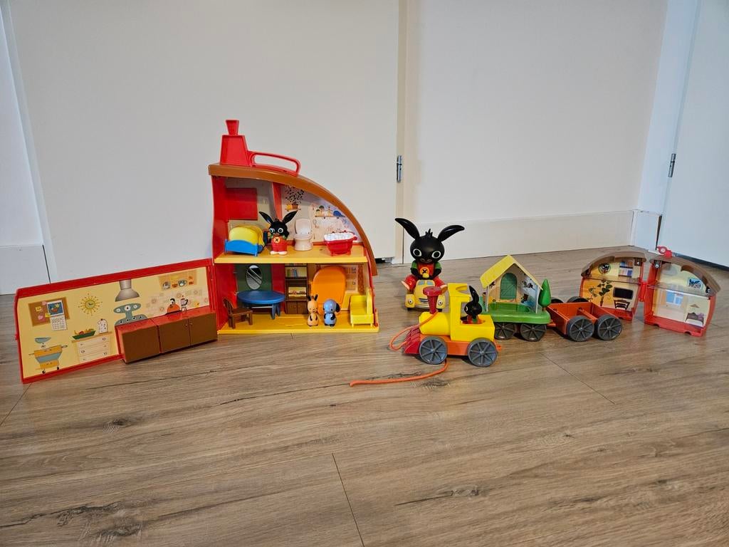 Bing speelhuisje met bijbehorende, trein, taxi, Ophalen, Gebruikt