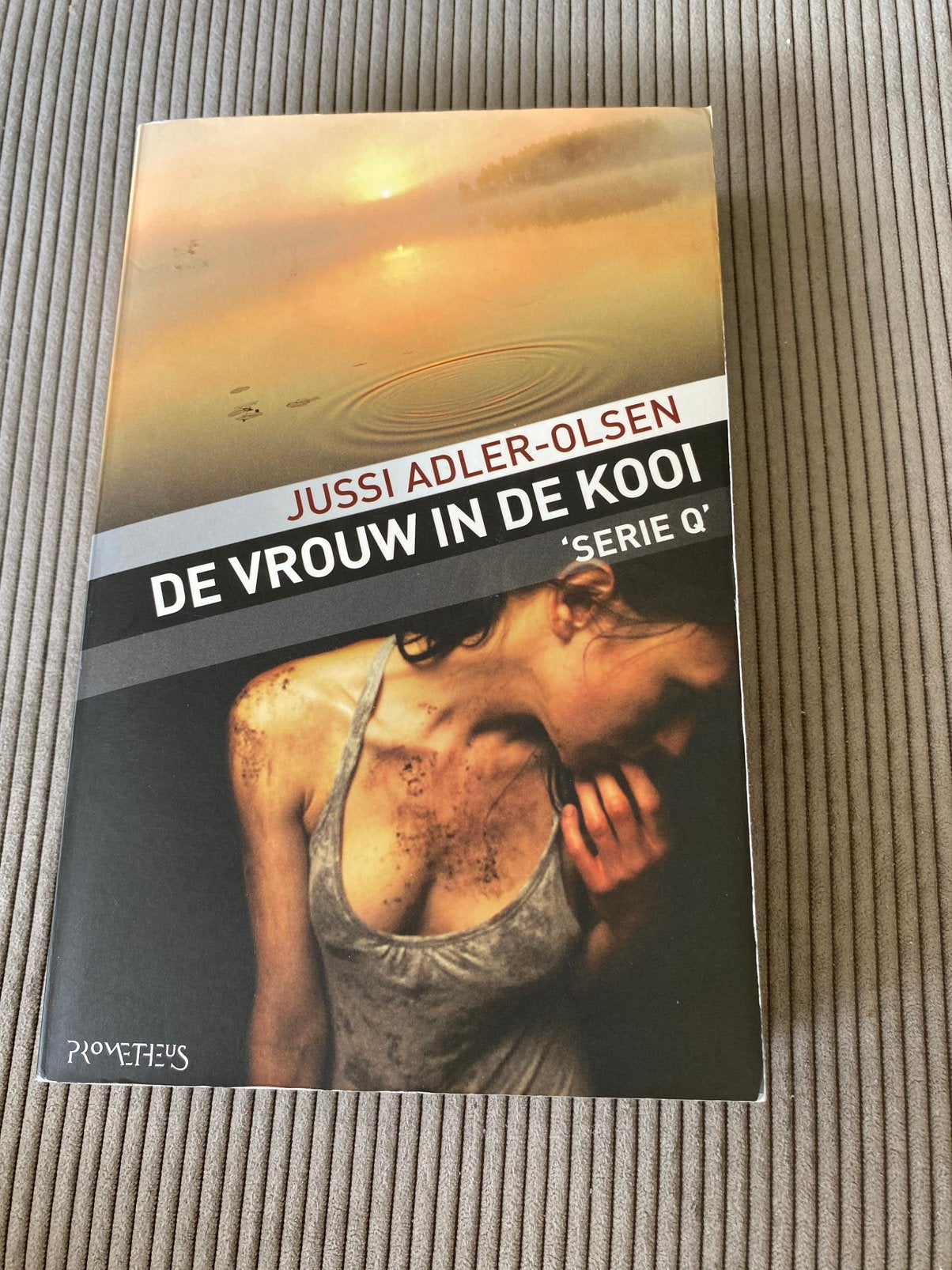 De vrouw in de Kooi - Jussi Adler-Olsen, Ophalen of Verzenden, Jussi Adler-Olsen