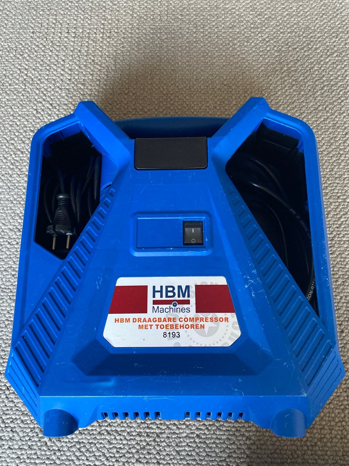 HBM Draagbare Compressor met Toebehoren 8193, Ophalen, Gebruikt, 6 tot 10 bar, Minder dan 200 liter/min