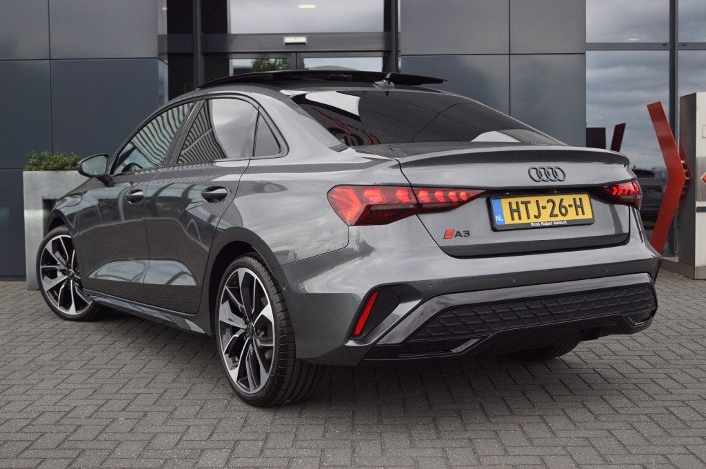 Audi A3 Limousine 1.5 TFSI S-line 150pk Facelift/Leer ruitmo, Auto's, Audi, 1300 kg, Huisgarantie, 4 cilinders, Leder