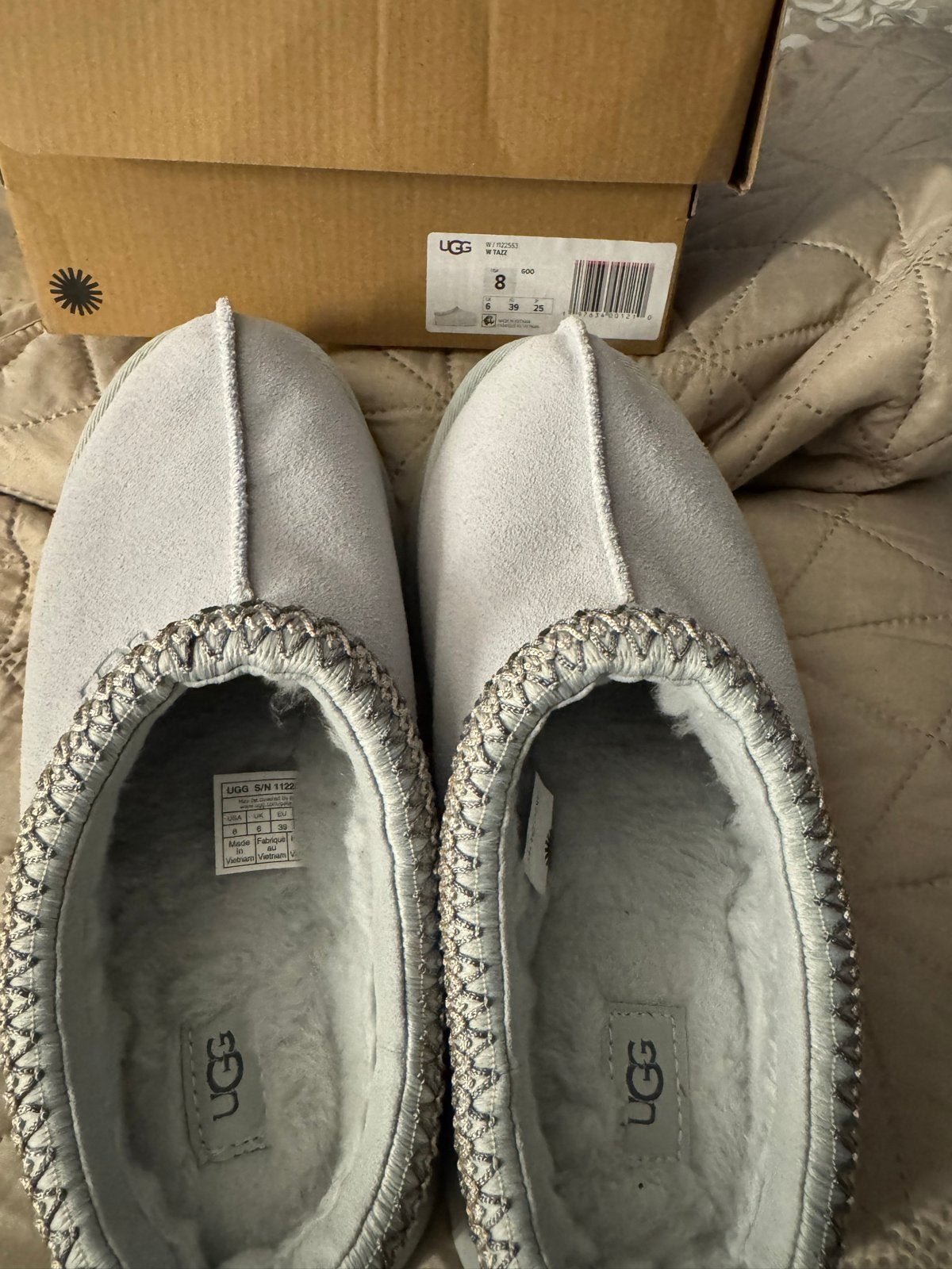 Uggs pantoffels maat 39 - Ice Bleu/Grijs, Ophalen of Verzenden, Zo goed als nieuw, Grijs, Pantoffels of Sloffen