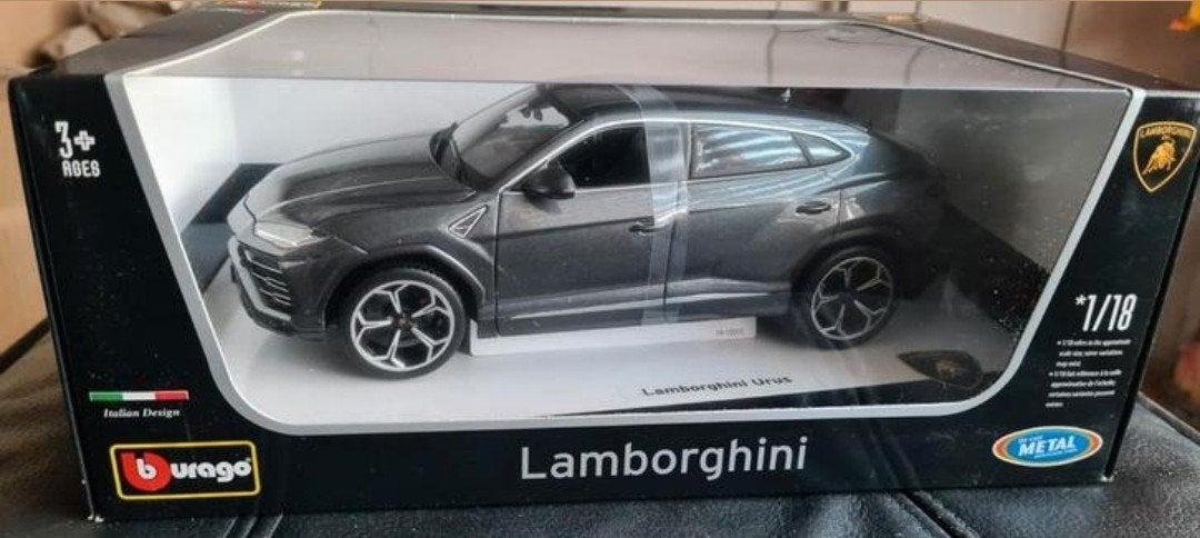 Bburago Lamborghini Urus 2016 grijs nieuw in verpakking, Ophalen of Verzenden, Nieuw, Auto, Overige merken