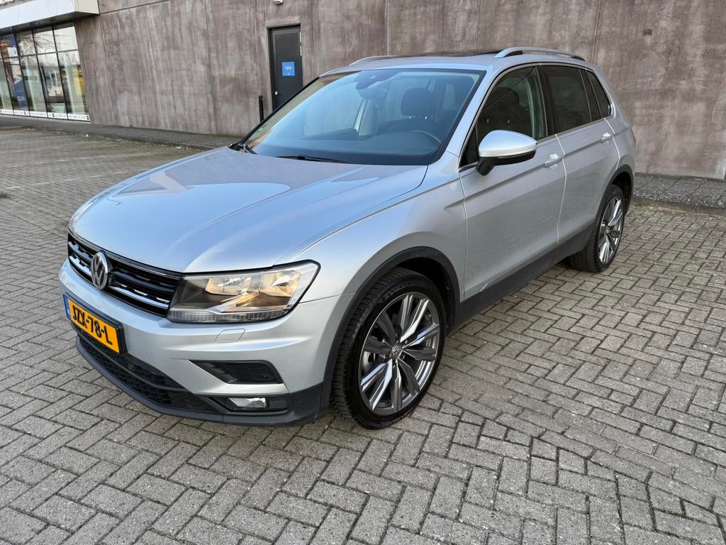 Volkswagen Tiguan 1.4 TSI DSG 4Motion (1.4,tiguan,dsg,pano), Auto's, Automaat, Bluetooth, 4 cilinders, 2000 kg