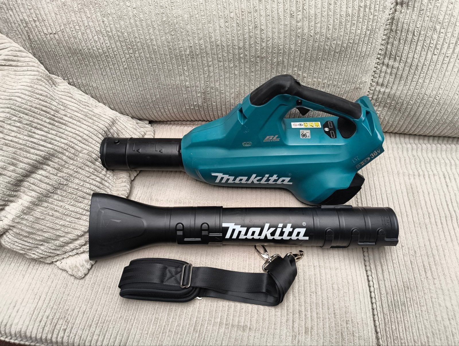 Makita DUB362 2x18V Accu Bladblazer zgan, Verzenden, Zo goed als nieuw, Accu